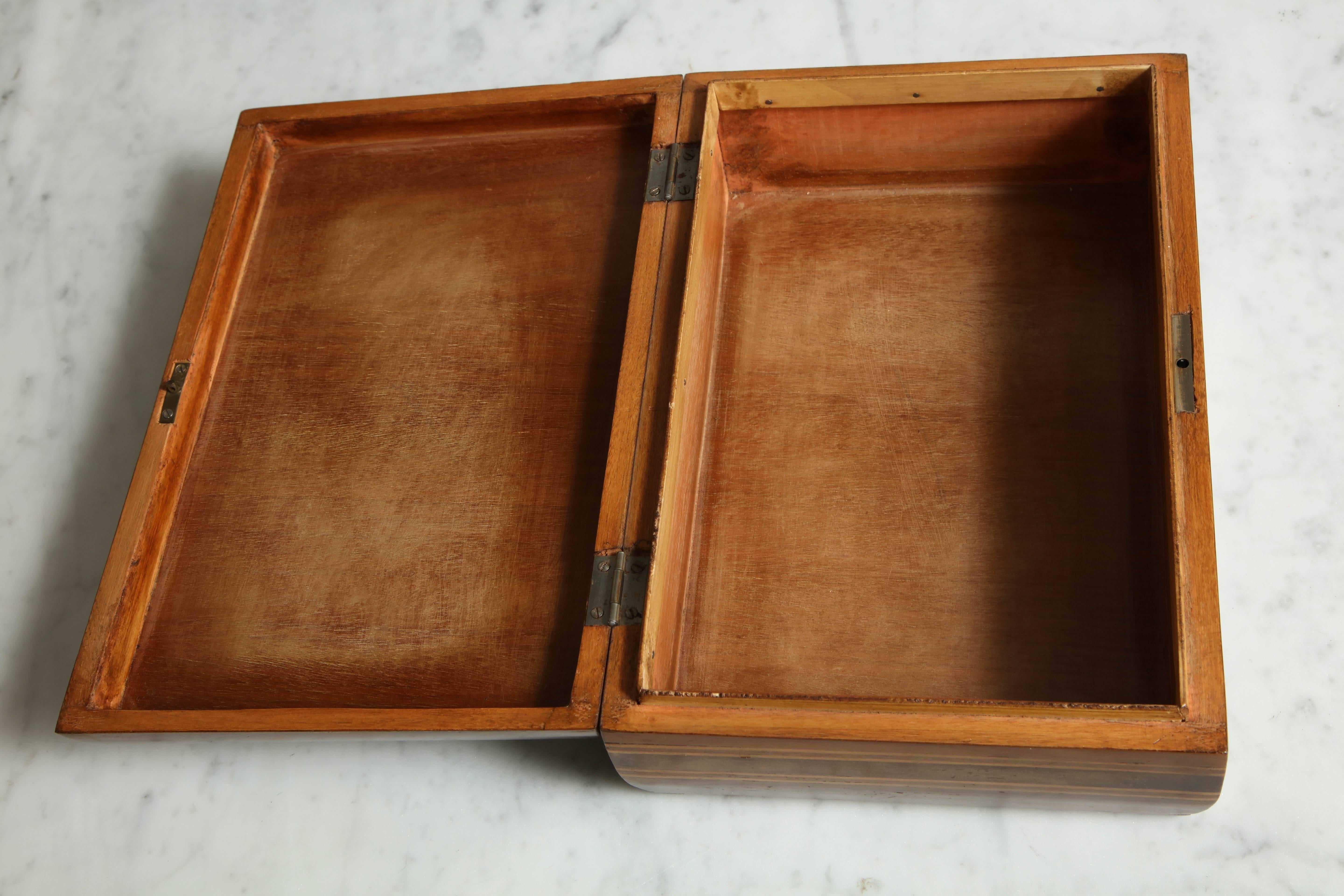 Early 20th Century Mixed Wood Rectangular Box For Sale 1