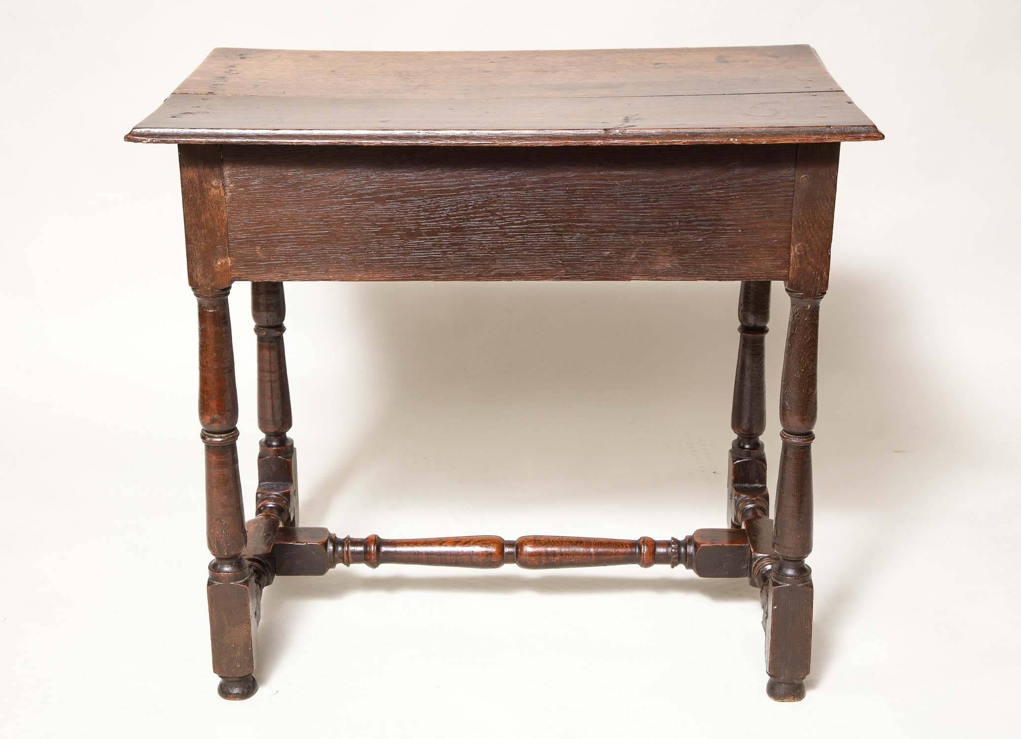 Early 18th Century English Oak Side Table 5