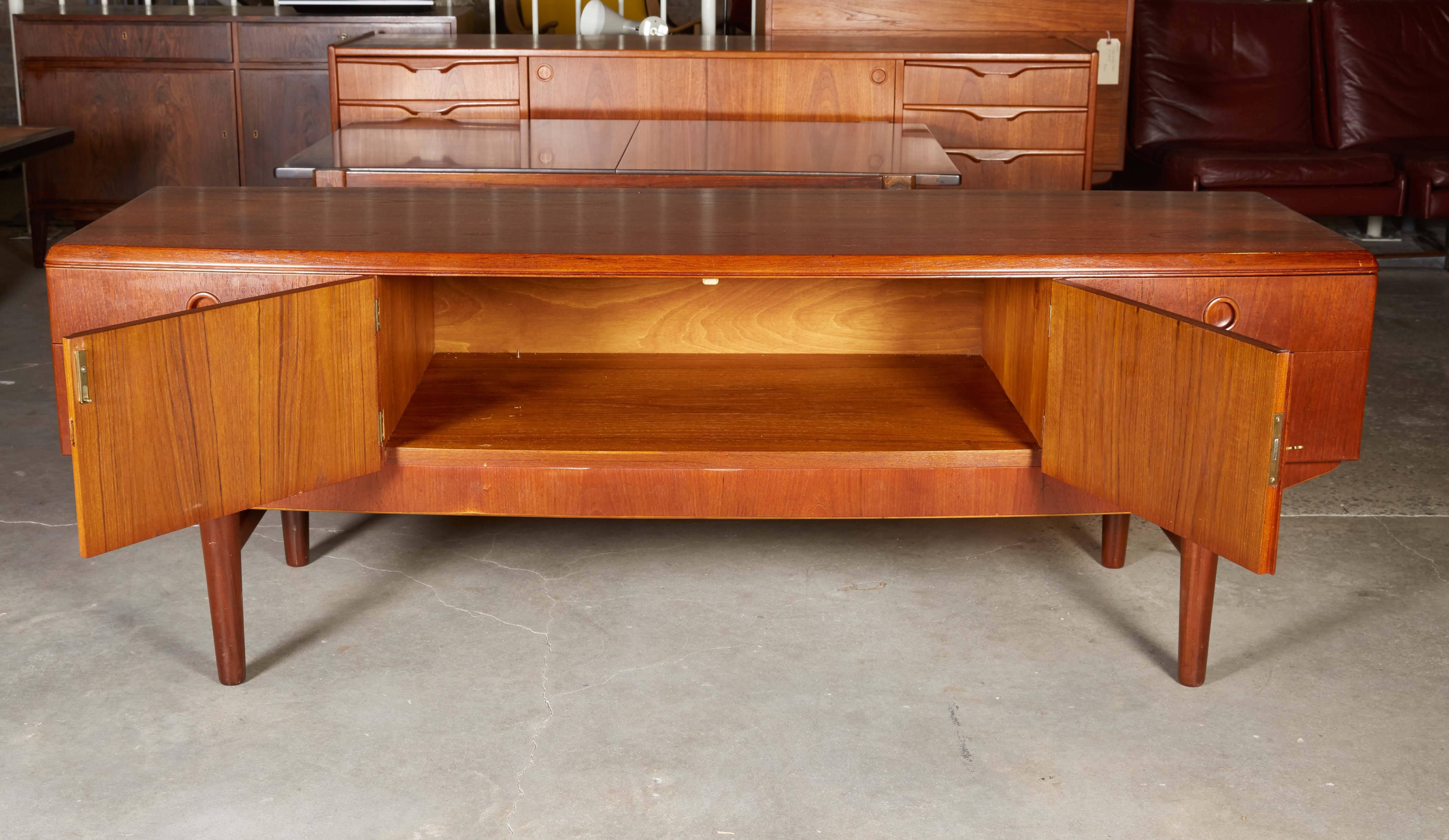 Danish Modern Teak Sideboard In Excellent Condition For Sale In New York, NY