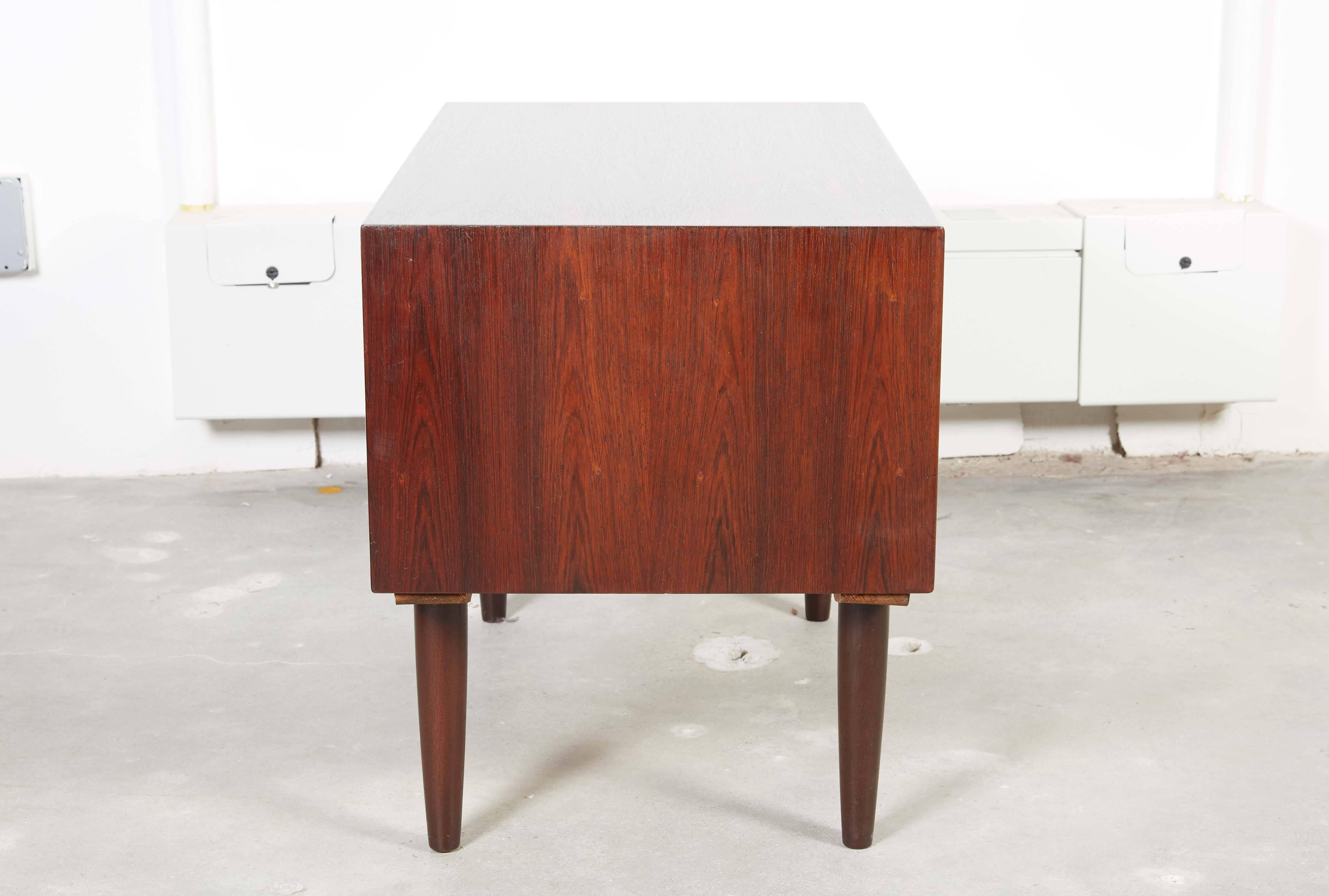 Rosewood Small Dresser by Erik Wortz In Excellent Condition For Sale In New York, NY