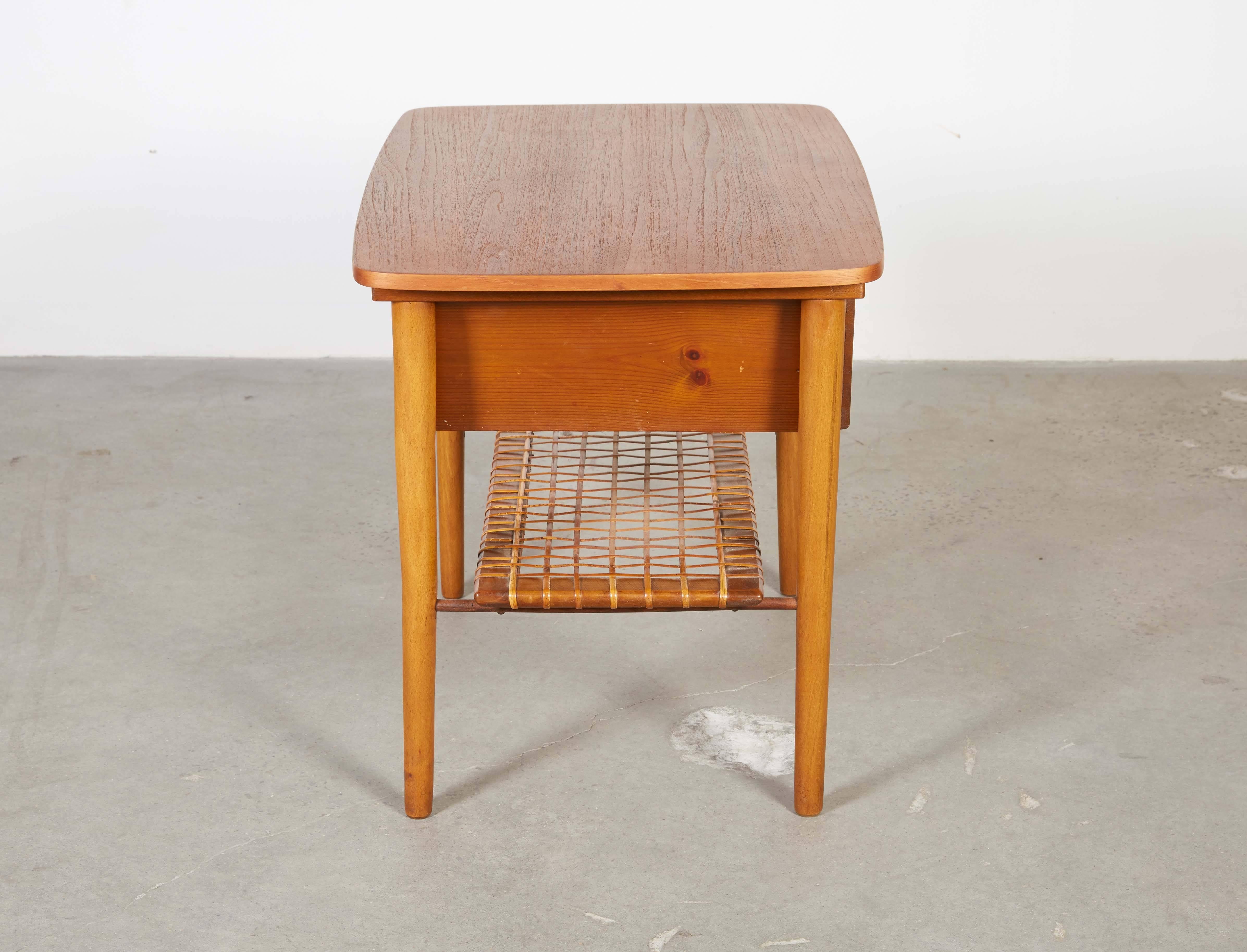 Mid Century Teak Night Stand In Excellent Condition For Sale In New York, NY