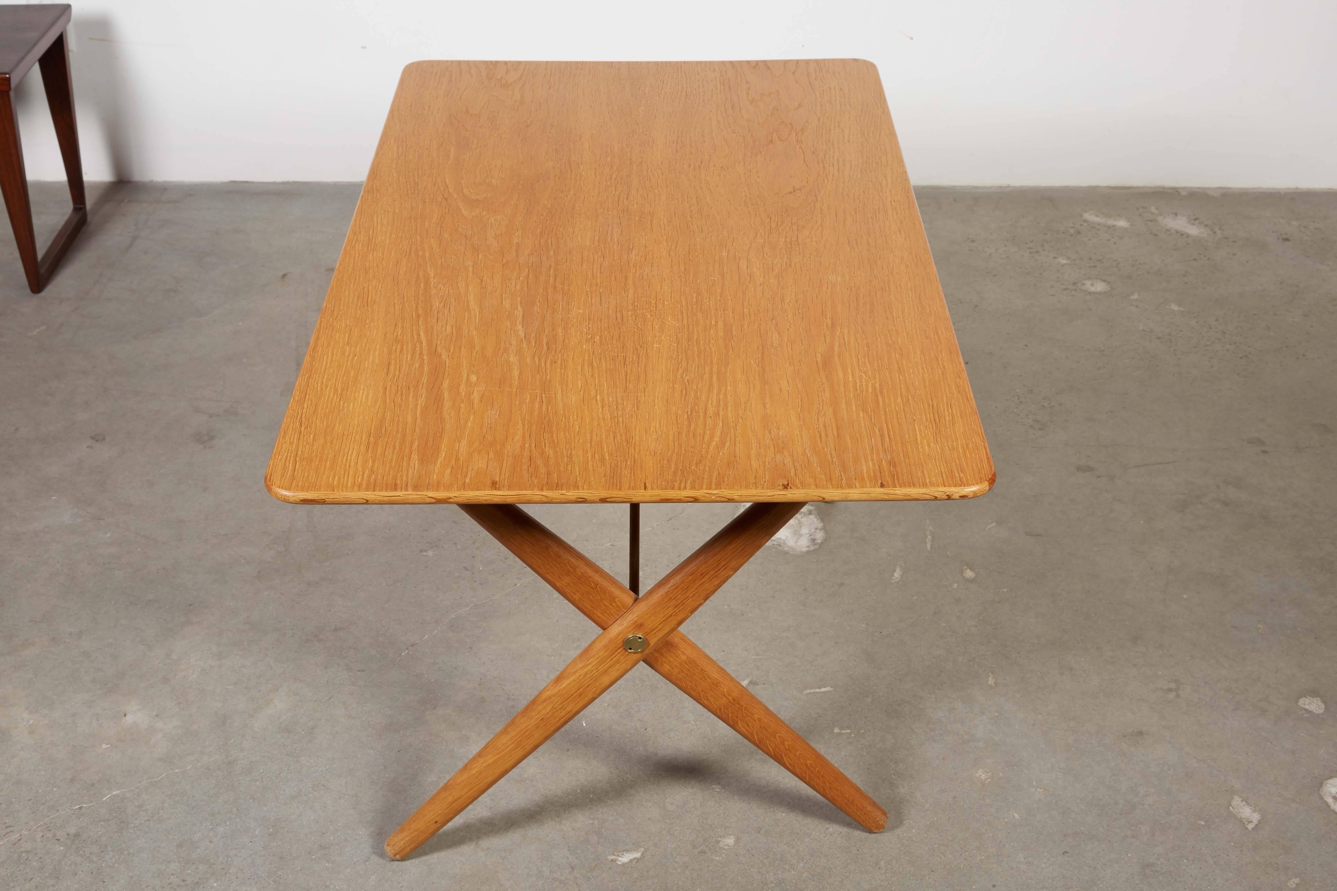 Oiled Mid Century Coffee Table by Hans Wegner,  AT308 with Crossed Legs For Sale
