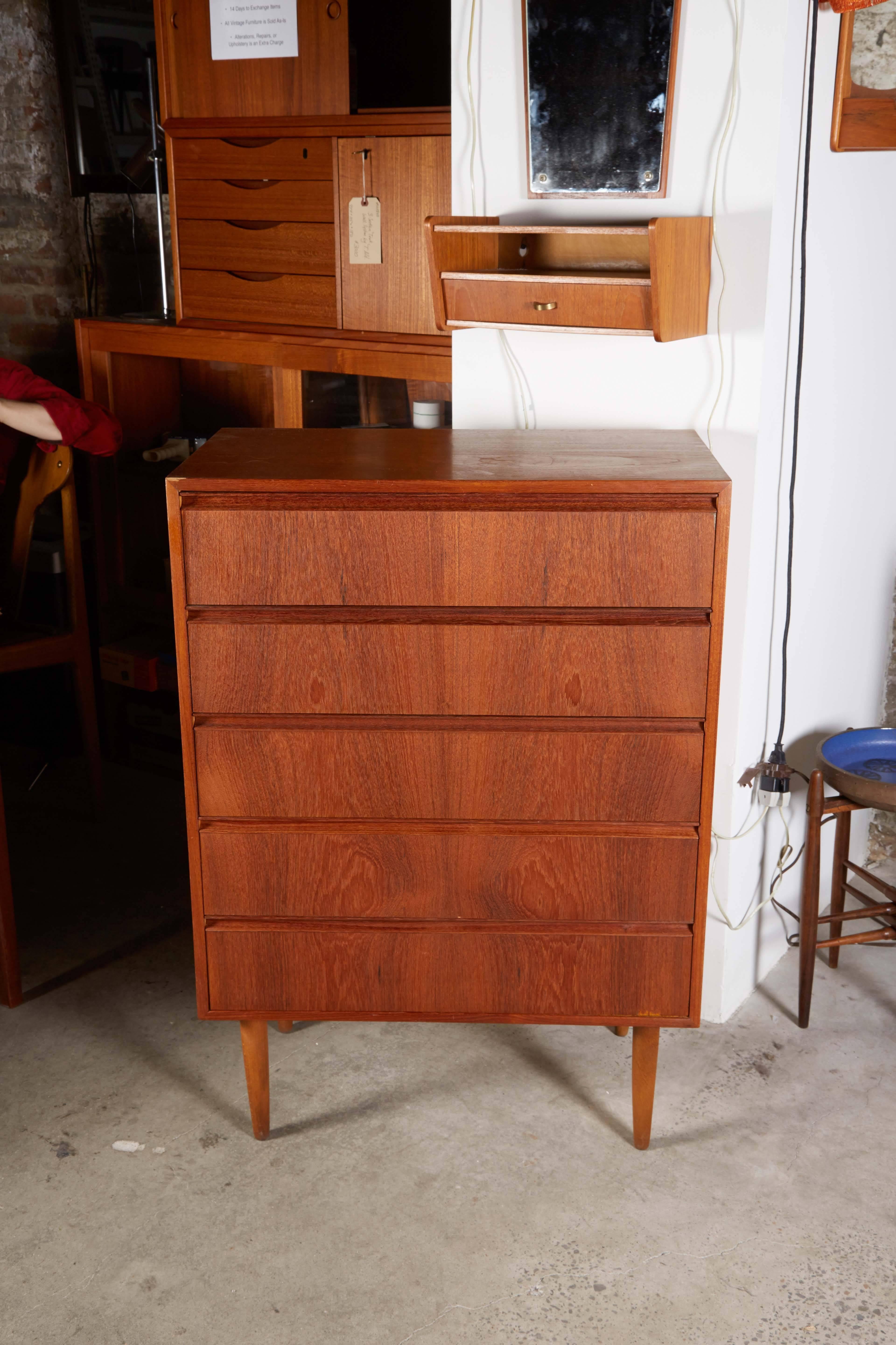 1960s Mid Century Teak Dresser

This small dresser is in excellent condition. Great for storage in any part of the home, not just the bedroom. I've been selling more and more dressers to people lately who use them in their living rooms and hallways