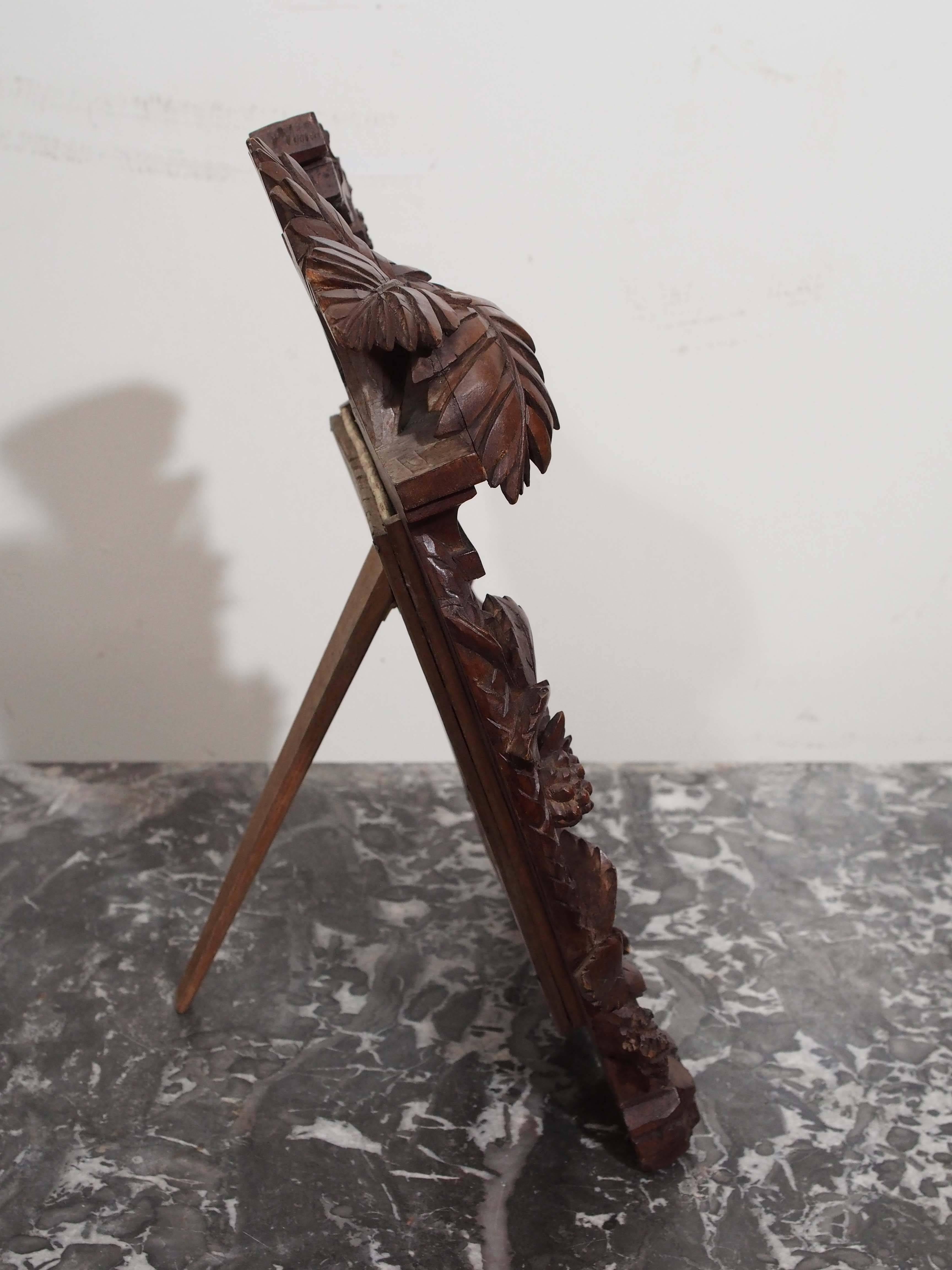 19th Century Black Forest Carved Wood Frame In Good Condition In Natchez, MS