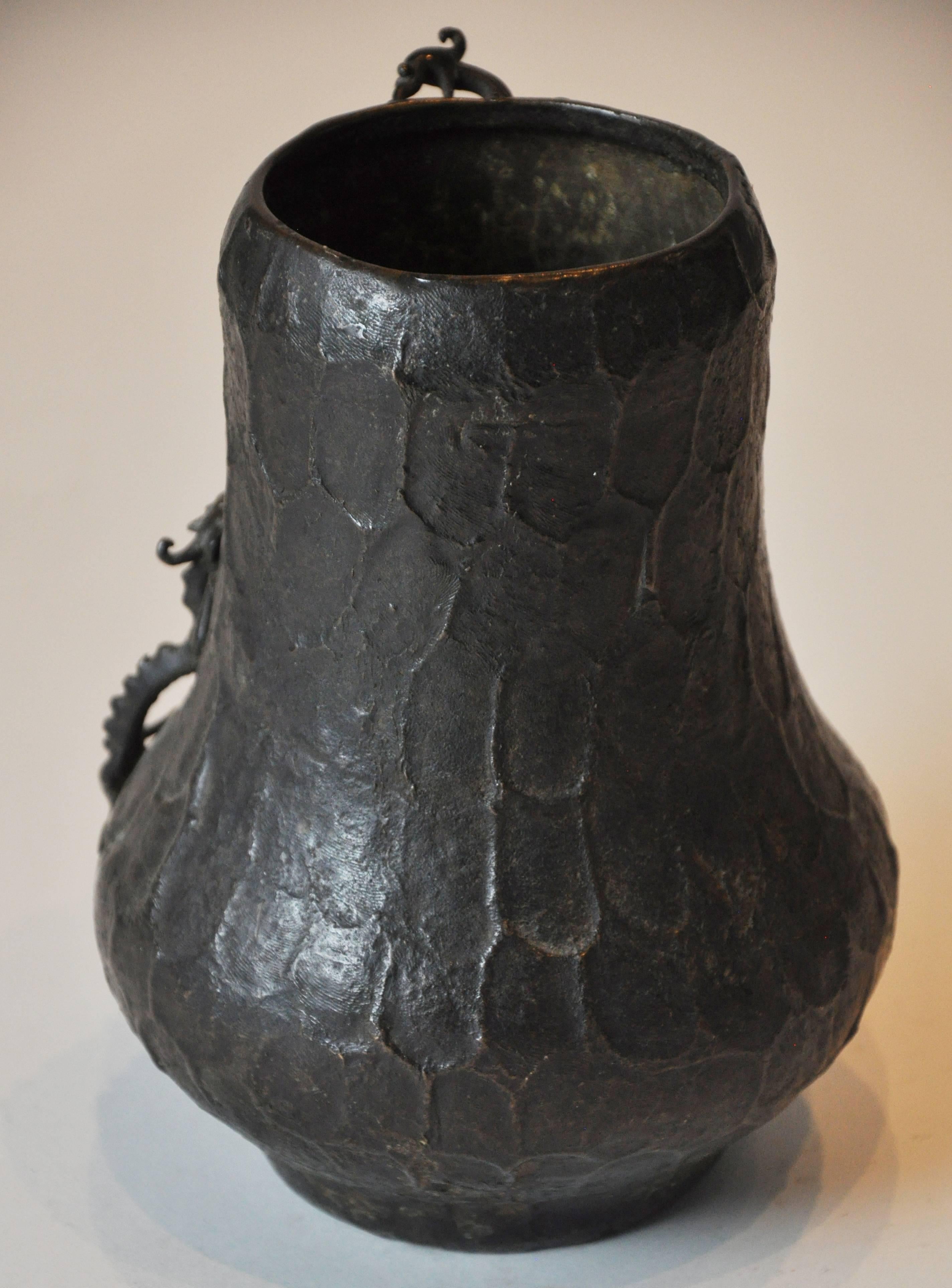 Late 18th Century German Bronze Vase with Scaling Dragons For Sale 2
