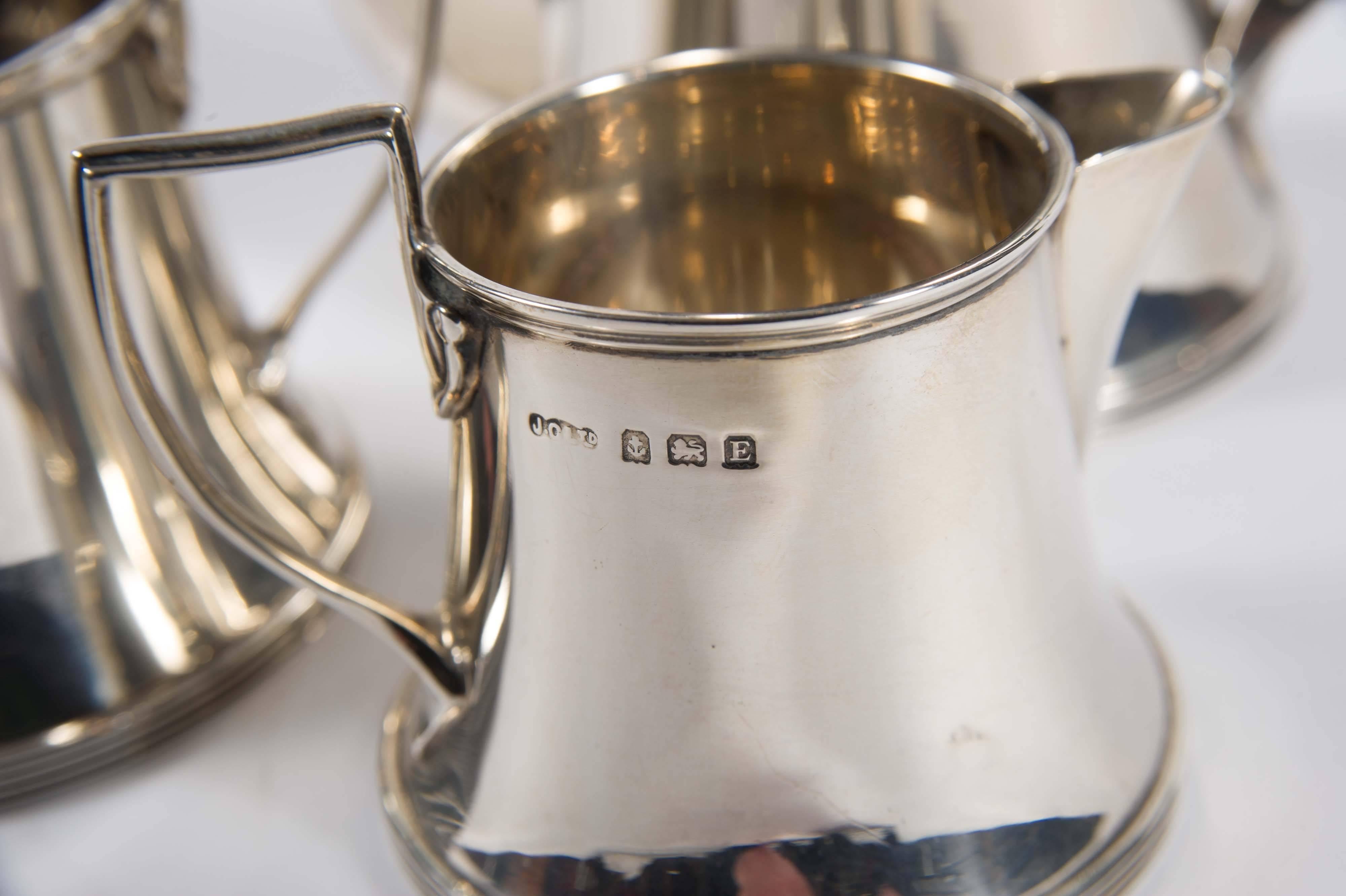 Early 20th Century Silver Three-Piece Coffee Set In Excellent Condition In London, GB