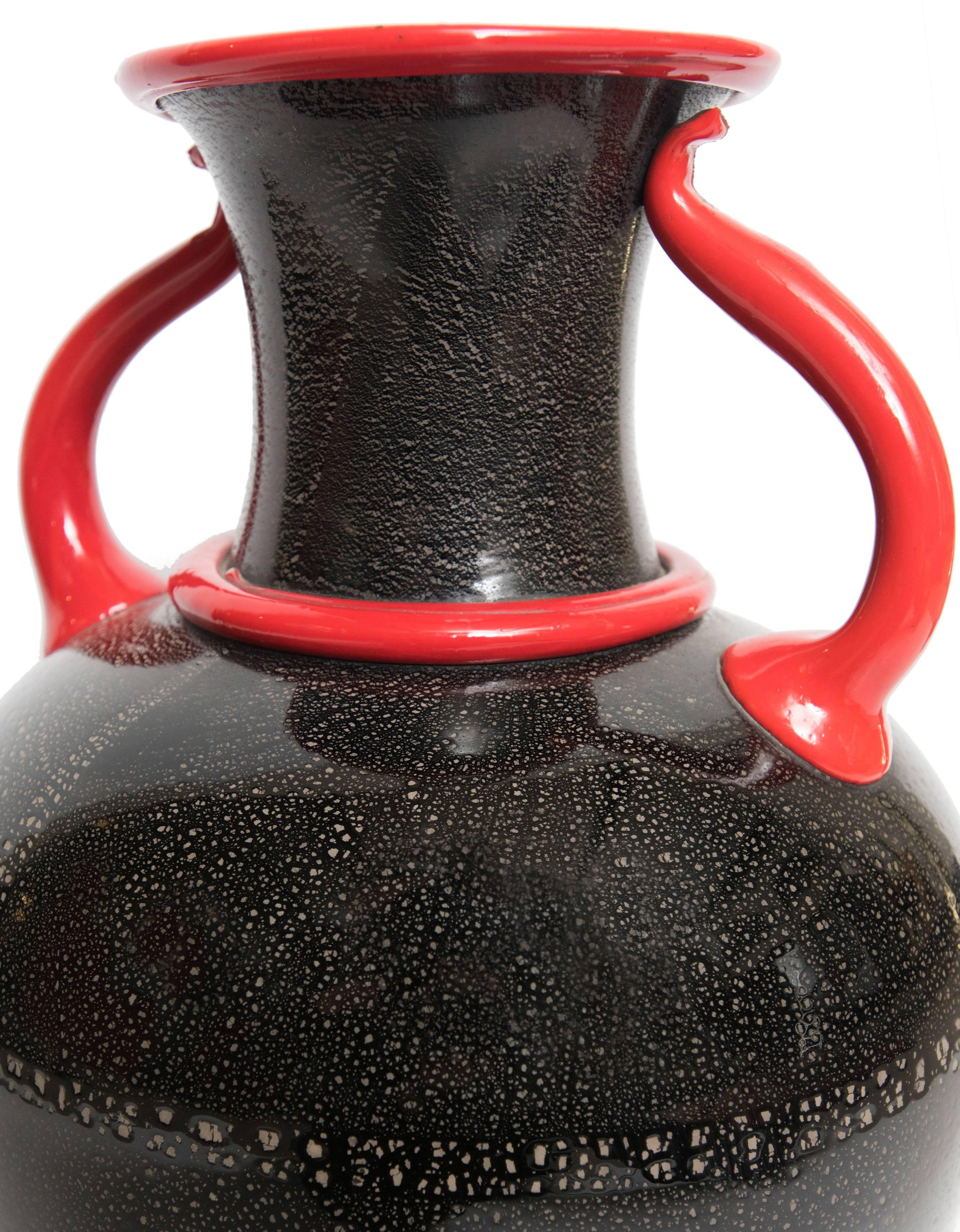 1930s Martinuzzi Black and Red Vase In Excellent Condition In Milan, IT