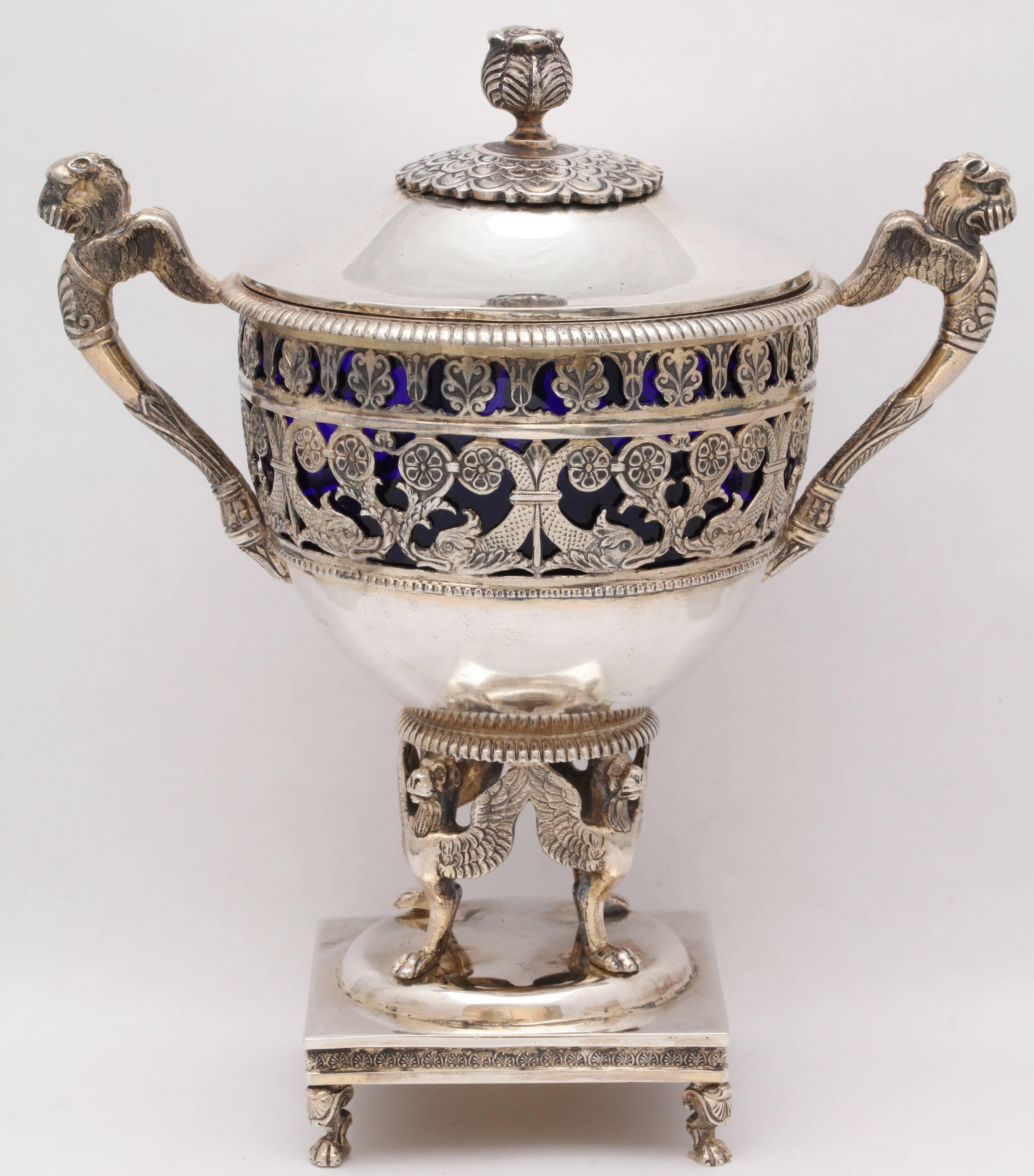 Late 19th Century Neo-Classical Continental Silver (.800) Gilt Austro-Hungarian Centerpiece Bowl For Sale