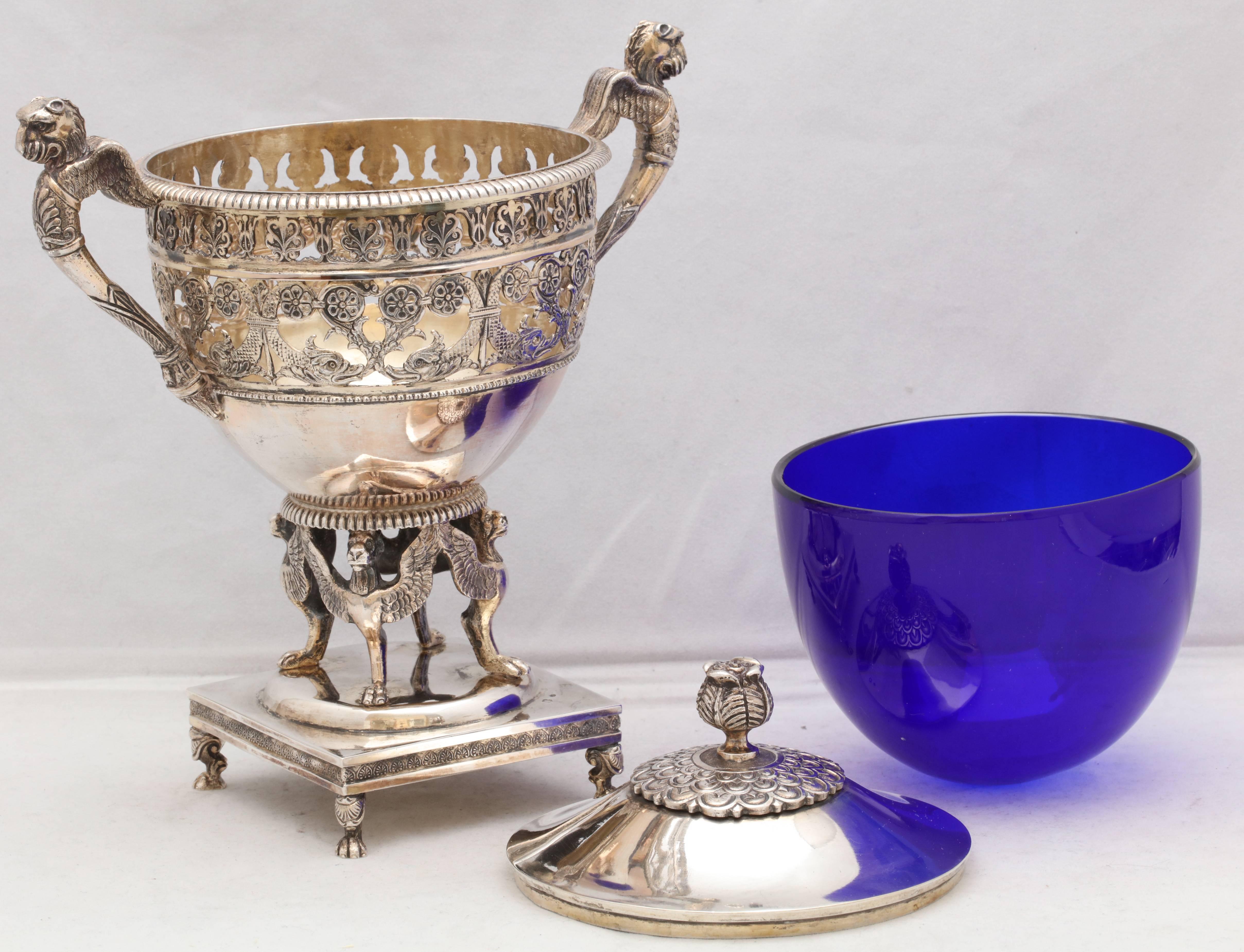 Neo-Classical Continental Silver (.800) Gilt Austro-Hungarian Centerpiece Bowl For Sale 3
