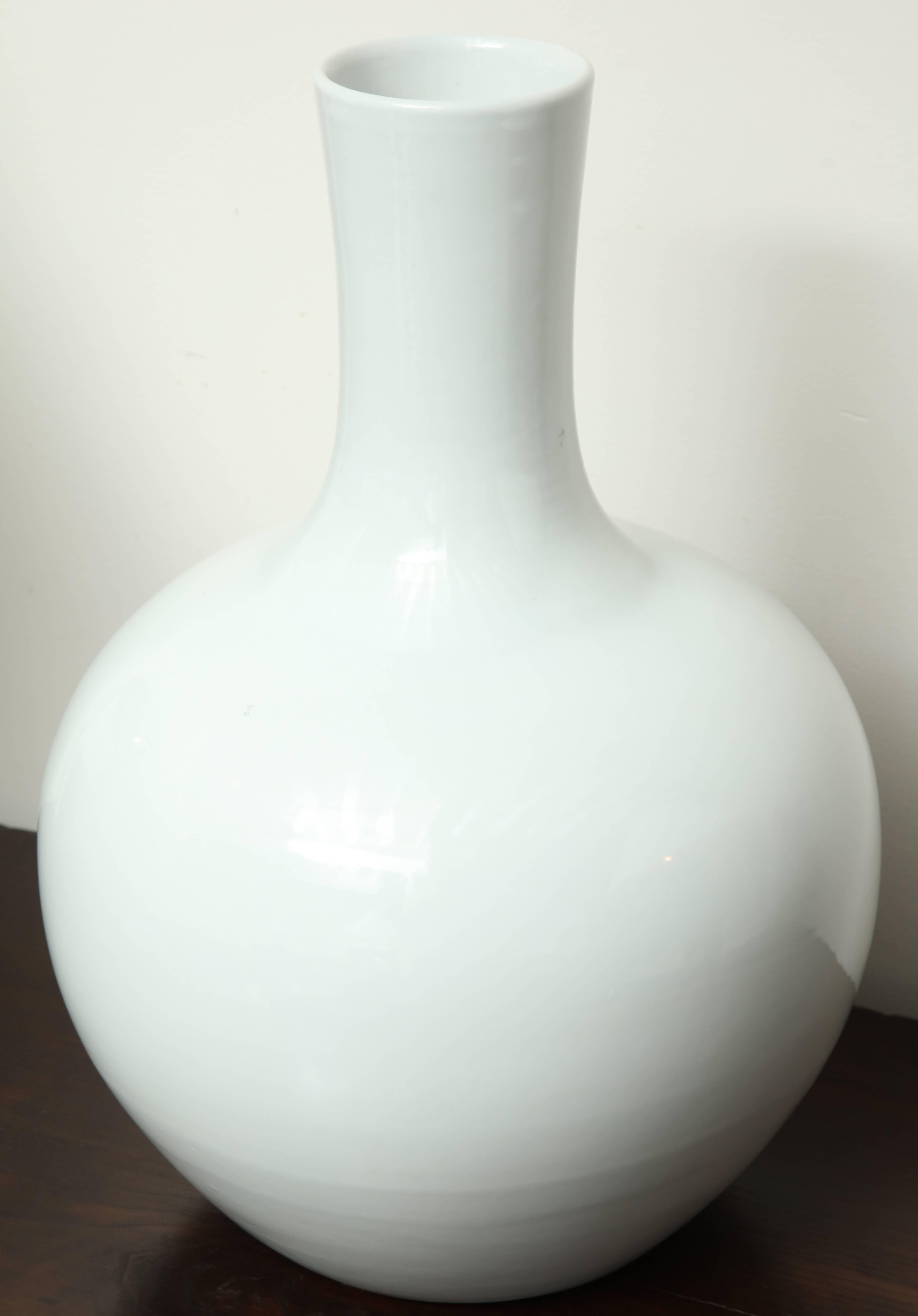 Chinese Contemporary White Ceramic Vase
