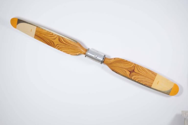 Vintage Airplane Propeller For Sale at 1stdibs