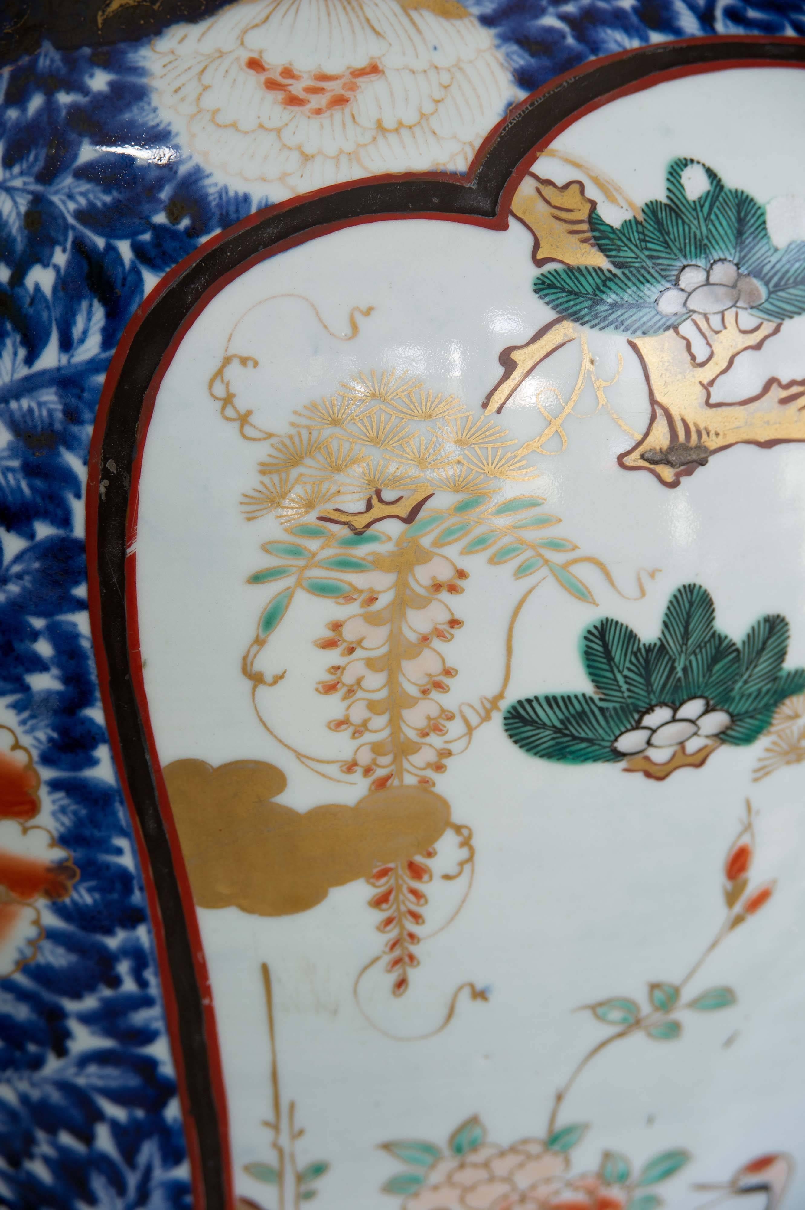 Massive Pair of Exceptional Japanese Imari Palace Vases, circa 1700 2