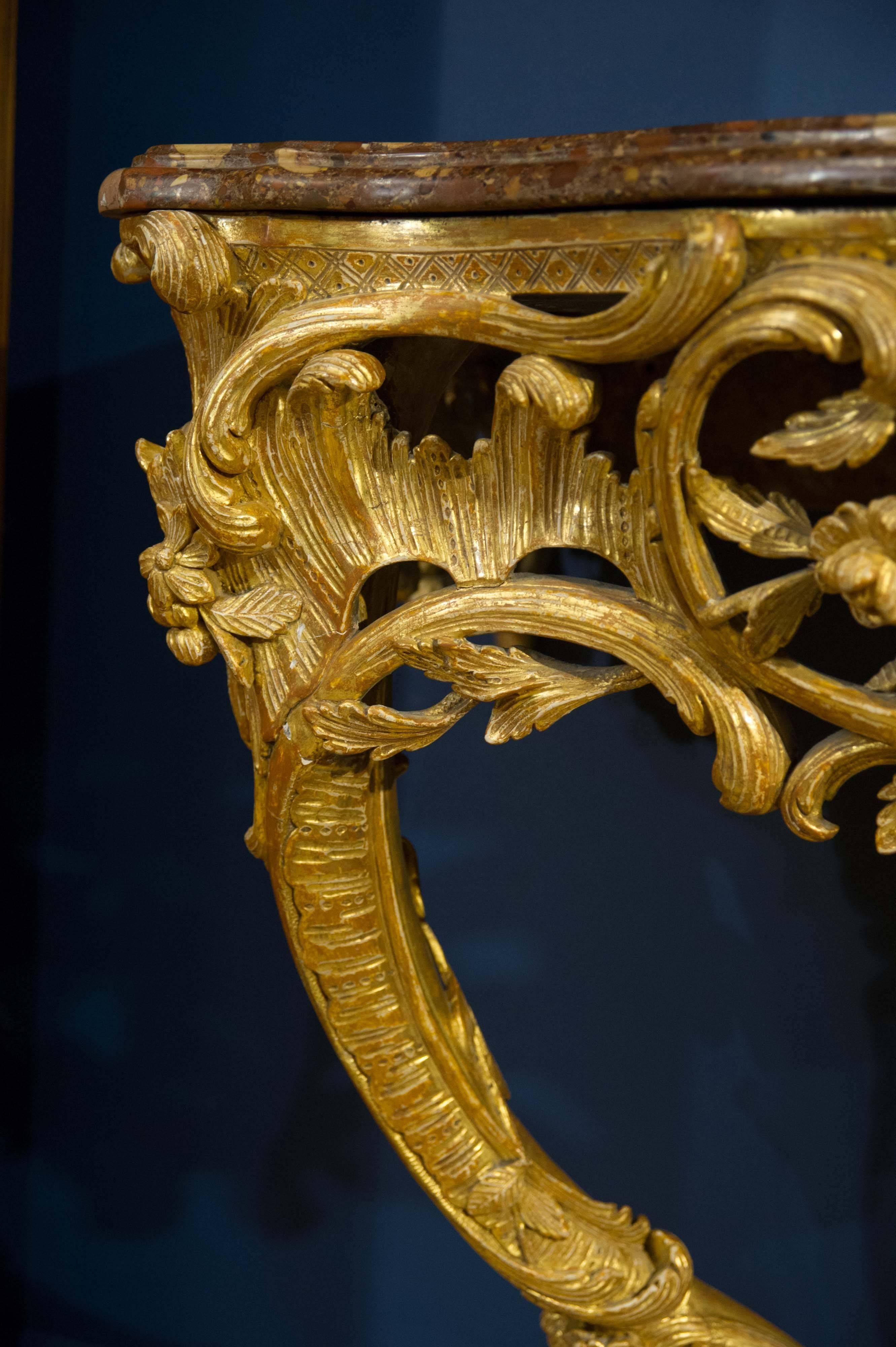 Late 18th Century Giltwood Console Table with Marble Top 3