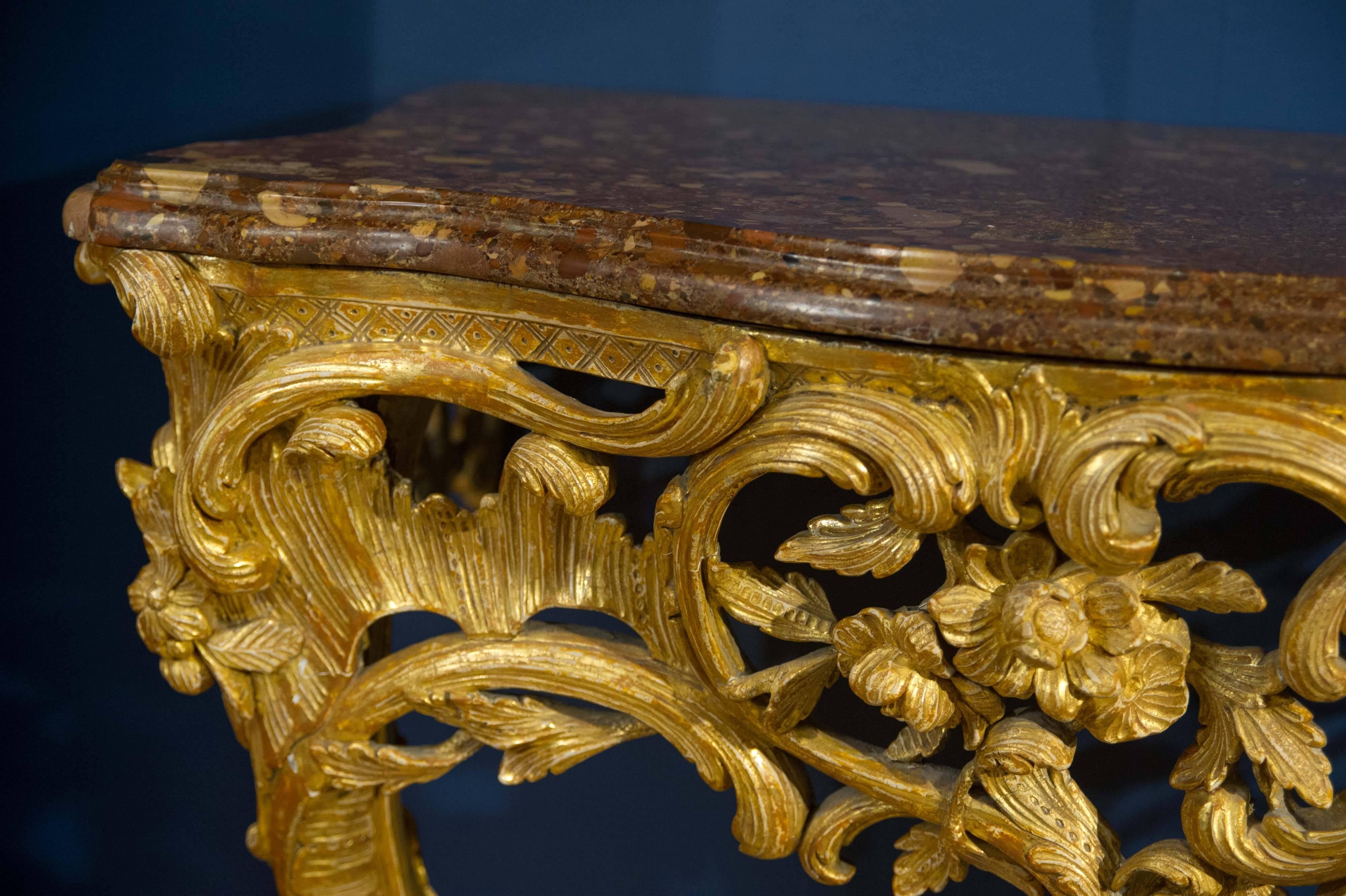 Late 18th Century Giltwood Console Table with Marble Top 4