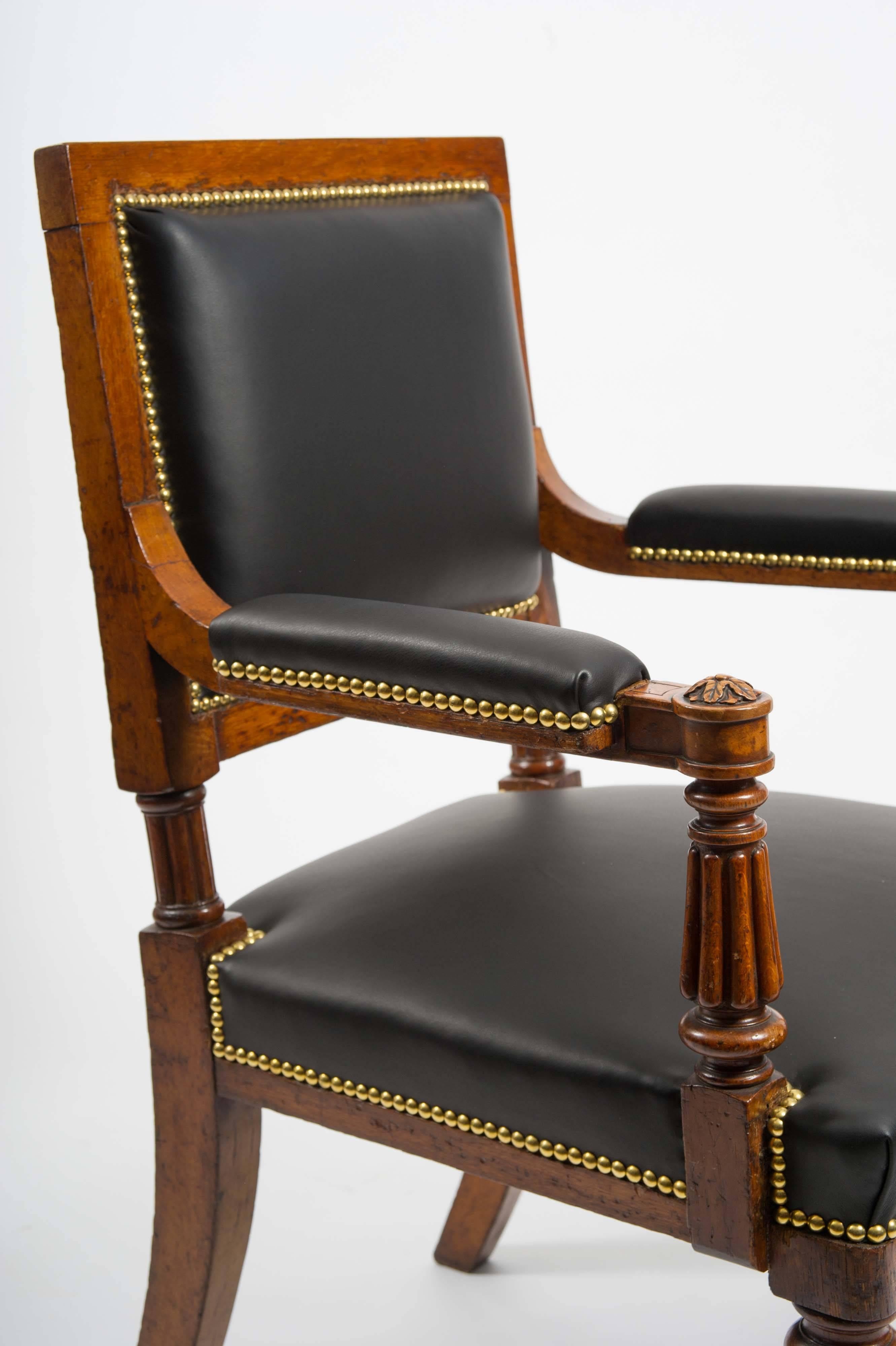 Pair of English Oak Elbow Chairs on Reeded Legs 1