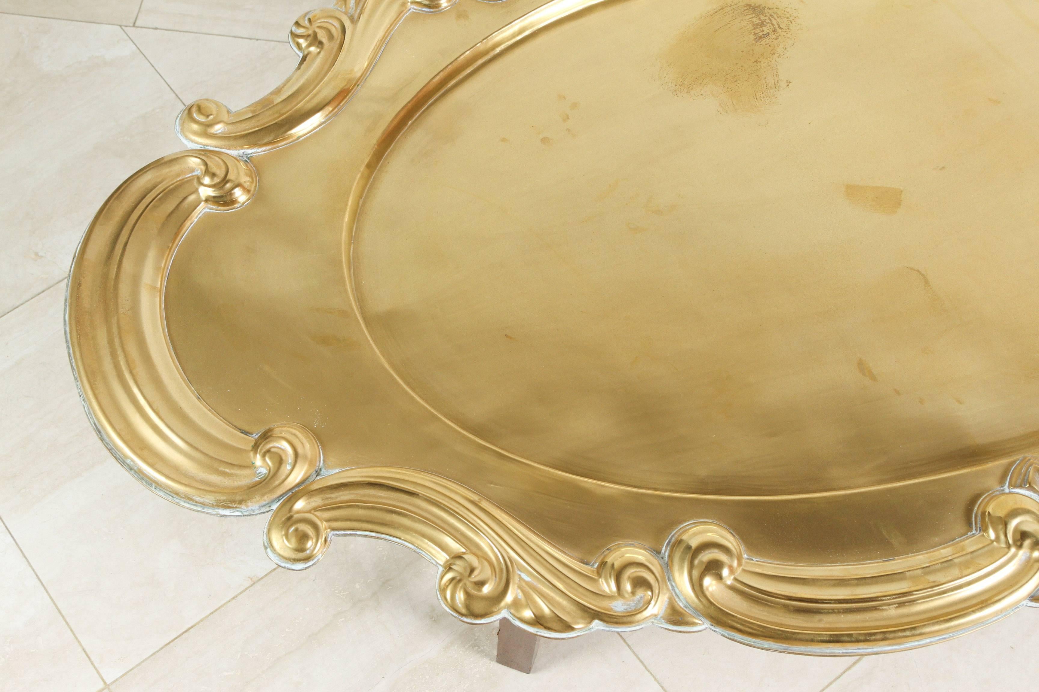 Hollywood Regency Vintage Oval Brass Tray Moorish Table For Sale 1