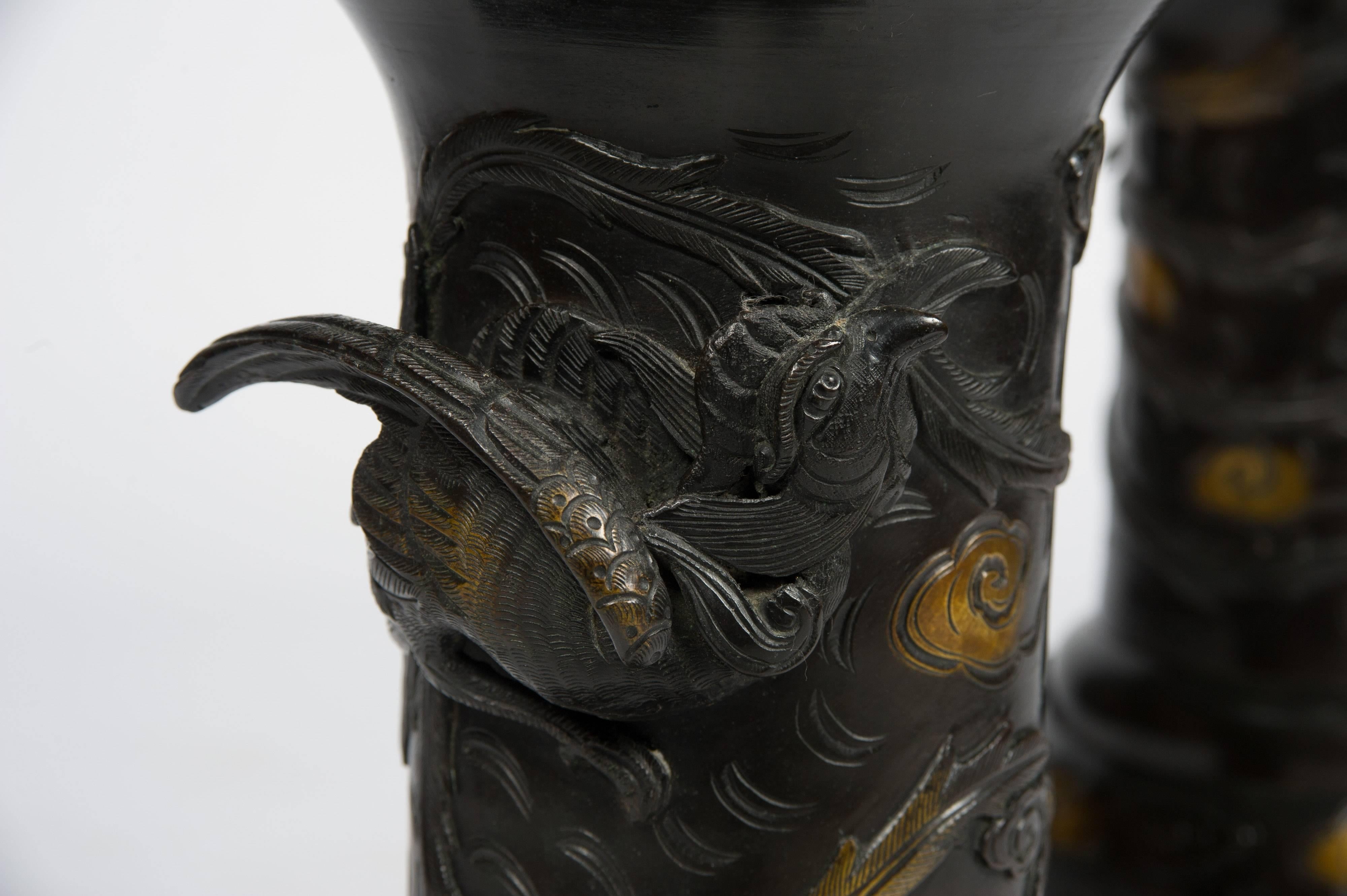 Grande paire de vases / lampes japonais en bronze du 19ème siècle en vente 1
