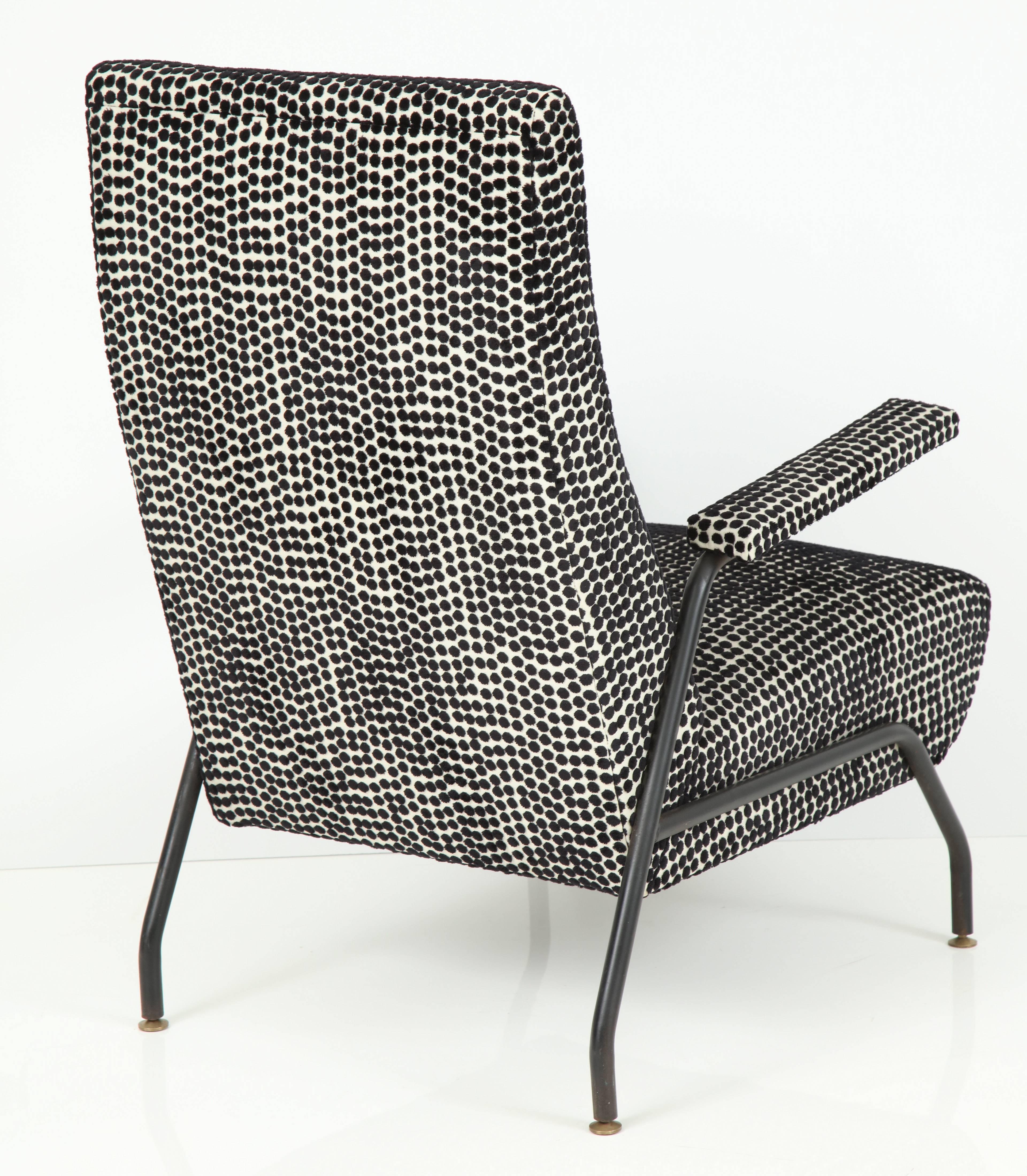 Pair of Mid-Century Lounge Chairs with Black Enameled Steel Frame, Italy, 1960s 3