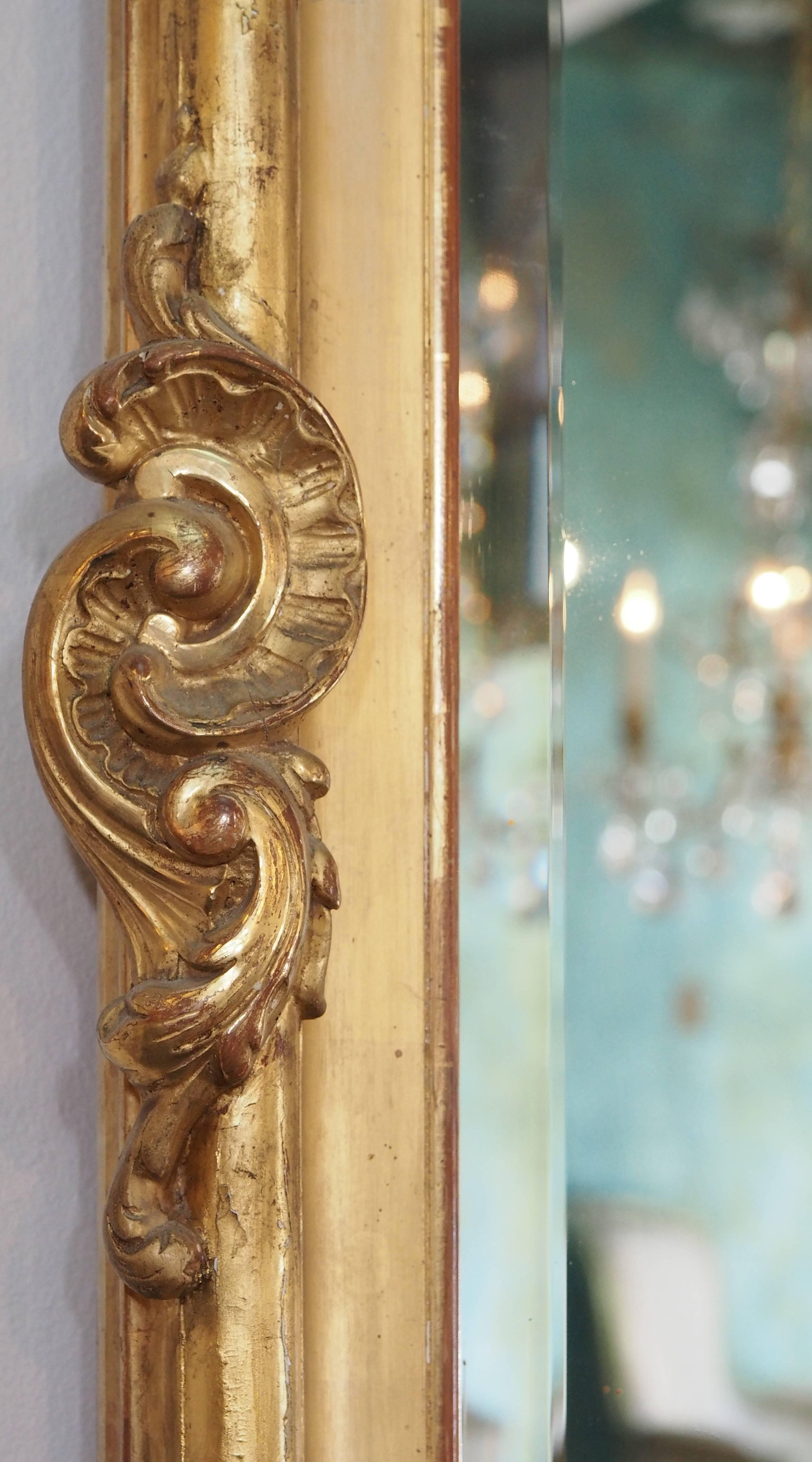 Finest Quality Antique French Gold Leaf Mirror with Beveled Glass, Cherub In Good Condition In New Orleans, LA
