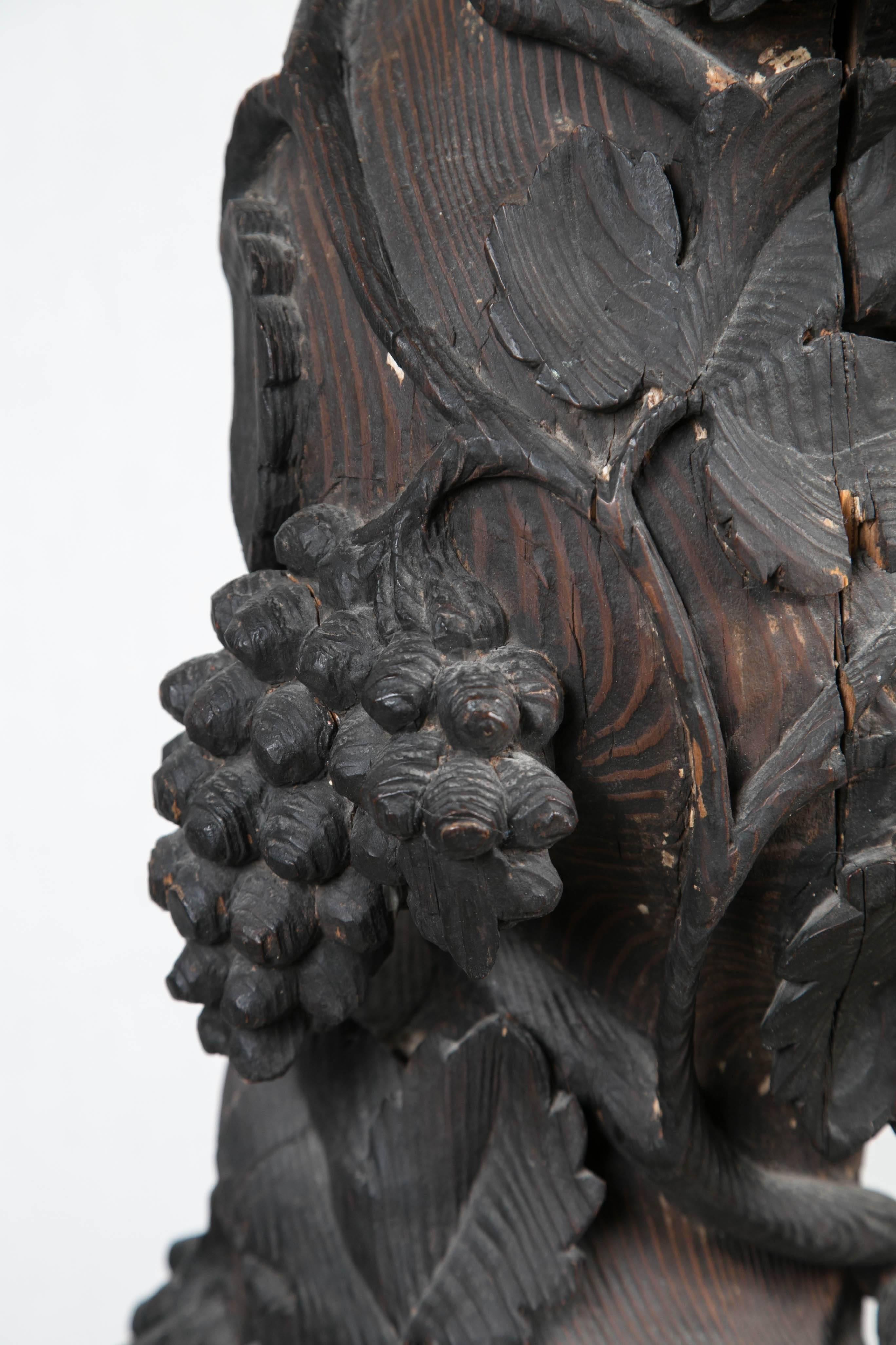 Hand-Carved 17th-18th Century Italian Wood Column For Sale 1