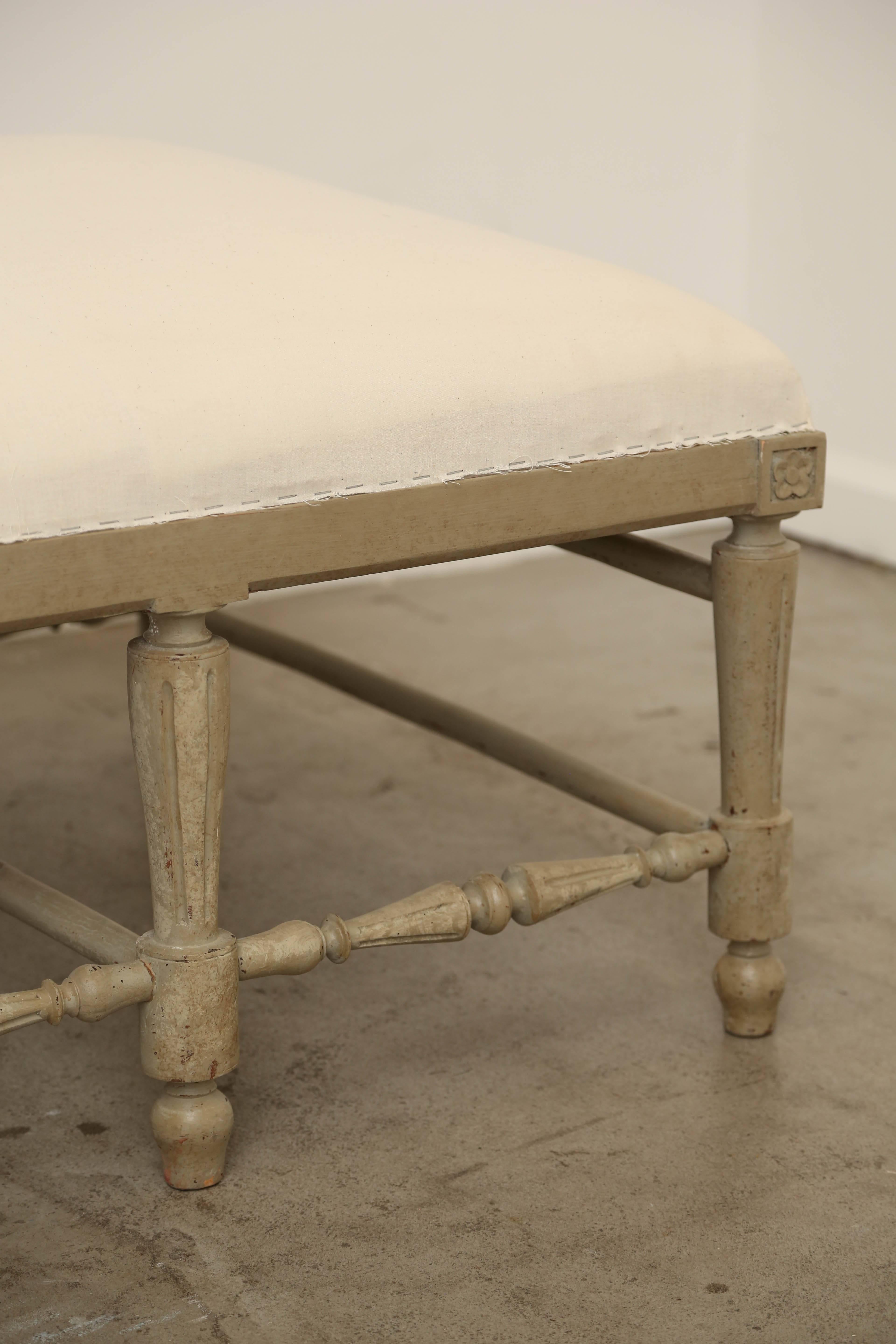 Antique Swedish Gustavian Large Painted Bench, Mid-19th Century In Good Condition In West Palm Beach, FL