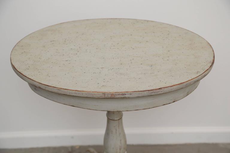 Antique Swedish Painted Oval Side Table 19th Century For Sale at 1stDibs