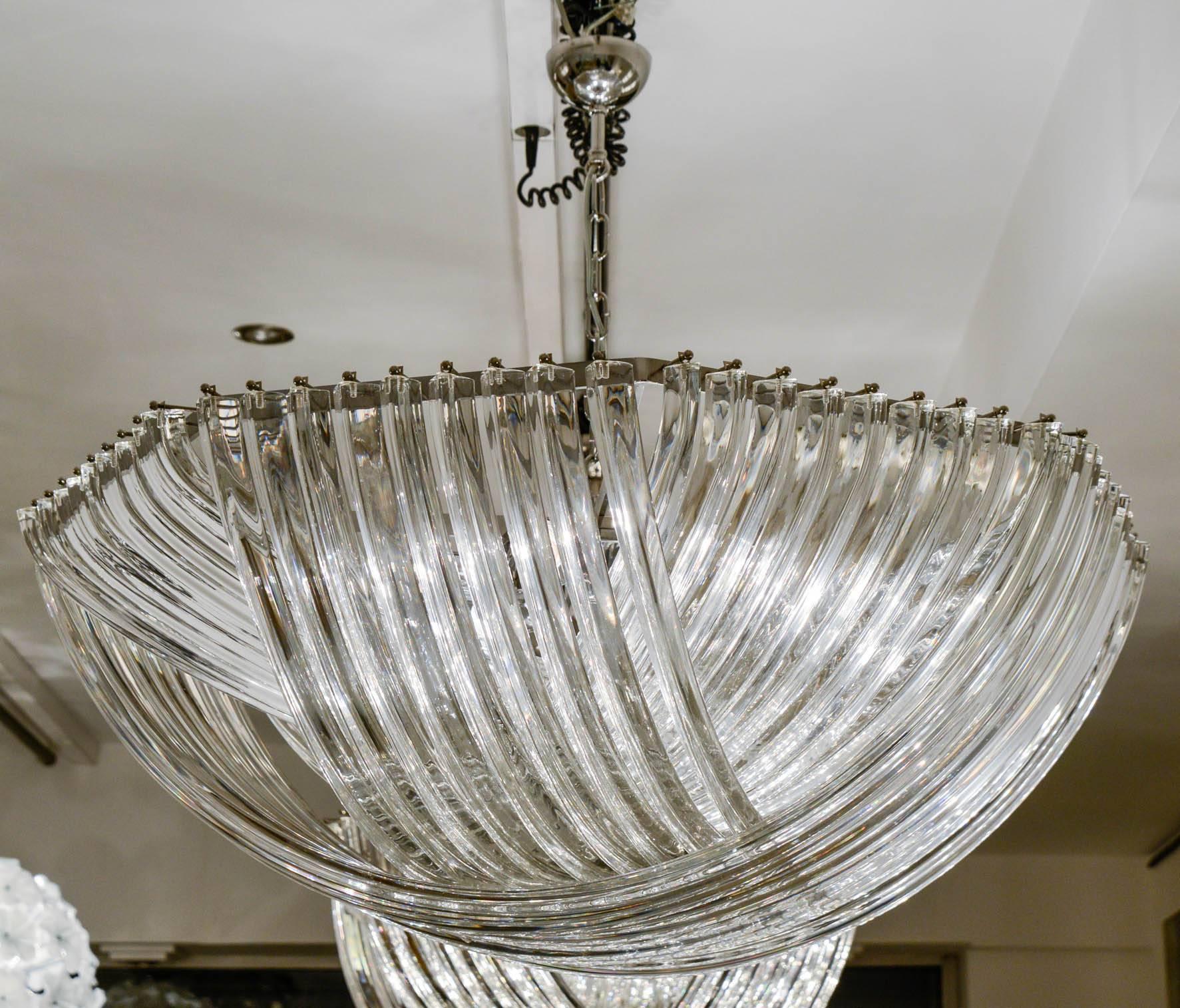 Huge Murano handblown clear crystal glass chandelier.
Fixture in plated chrome.
Measures: Diameter 1 meter
Six bulbs
Height (48 cm) is only for the basket.