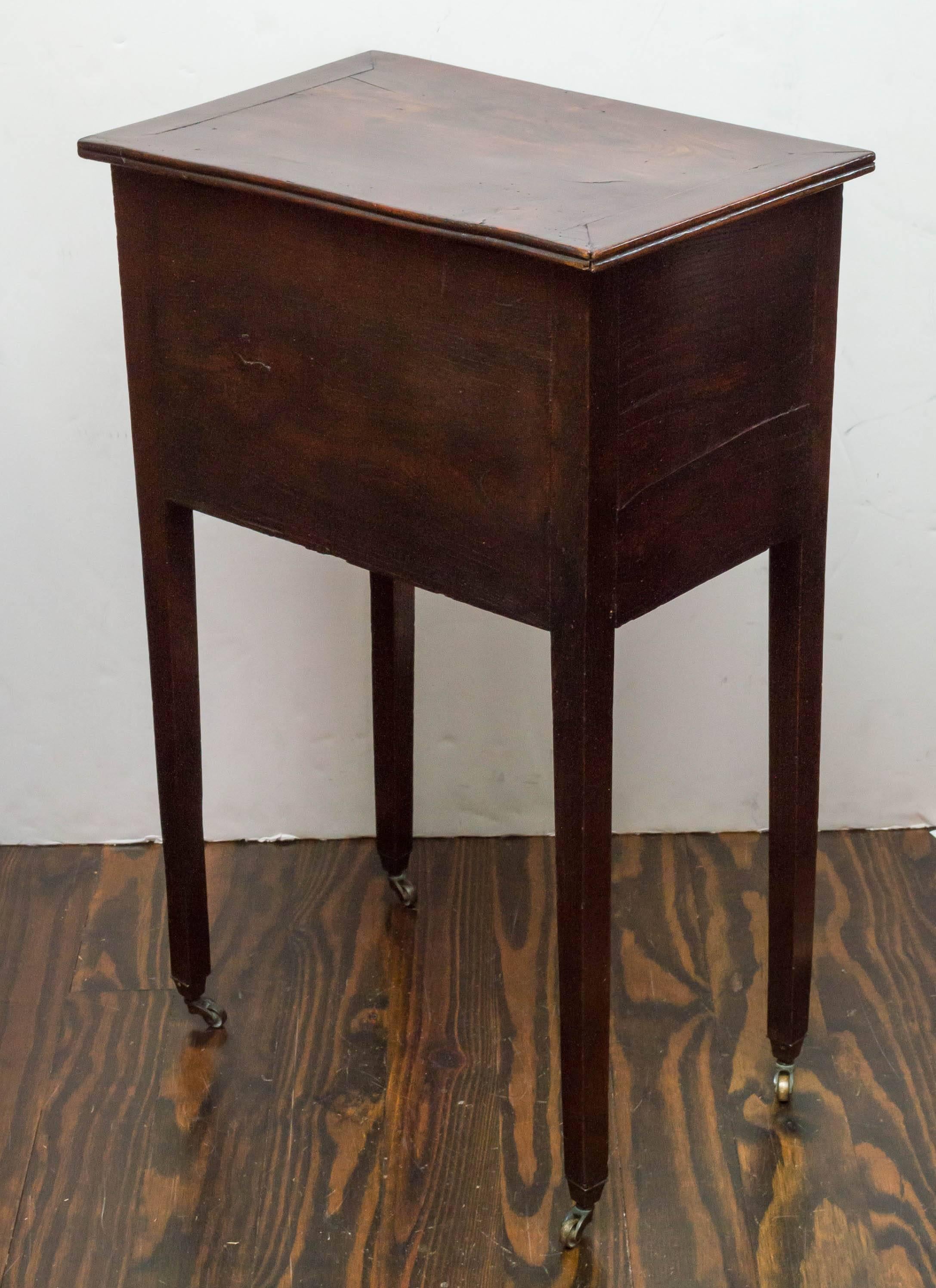Late 18th Century Georgian Oak Side Table / Stand 1