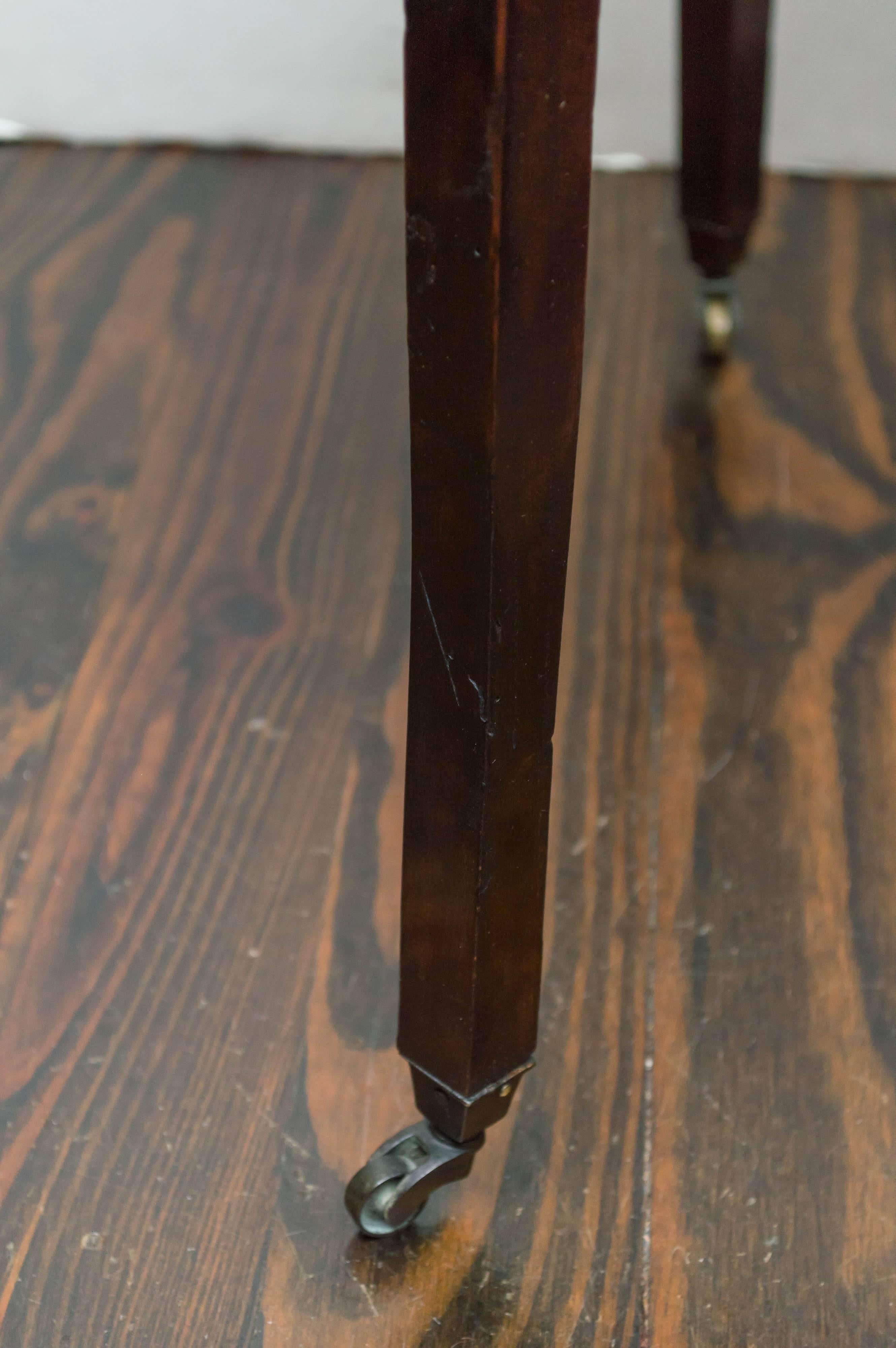 Late 18th Century Georgian Oak Side Table / Stand 3