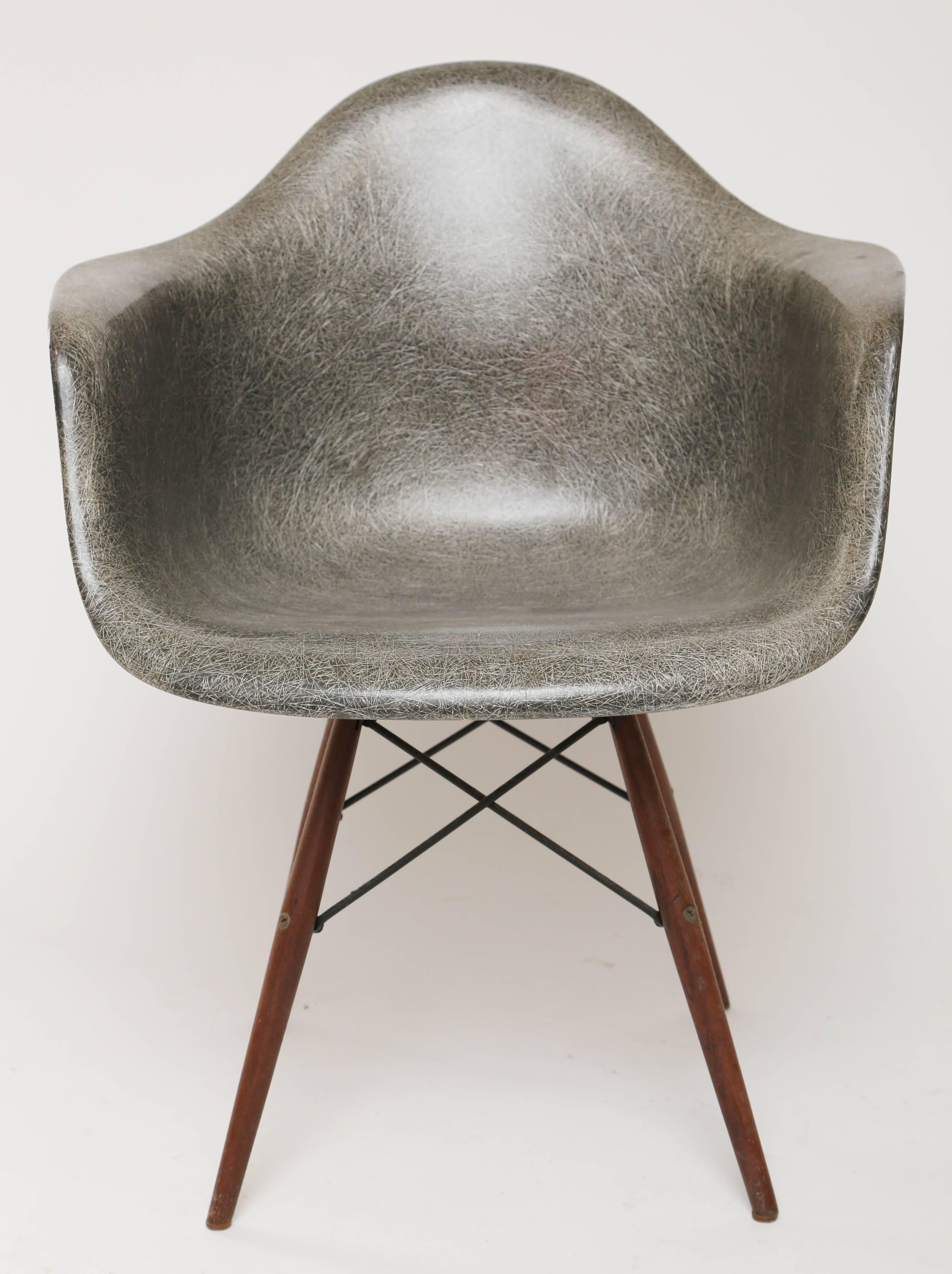 DAW chair manufactured by Herman Miller-Zenith plastics.