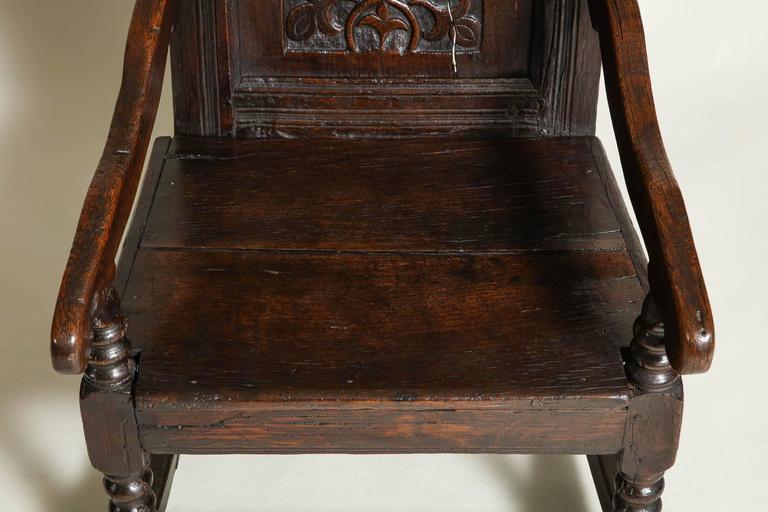 Mid-17th Century Early English Oak Wainscot Chair