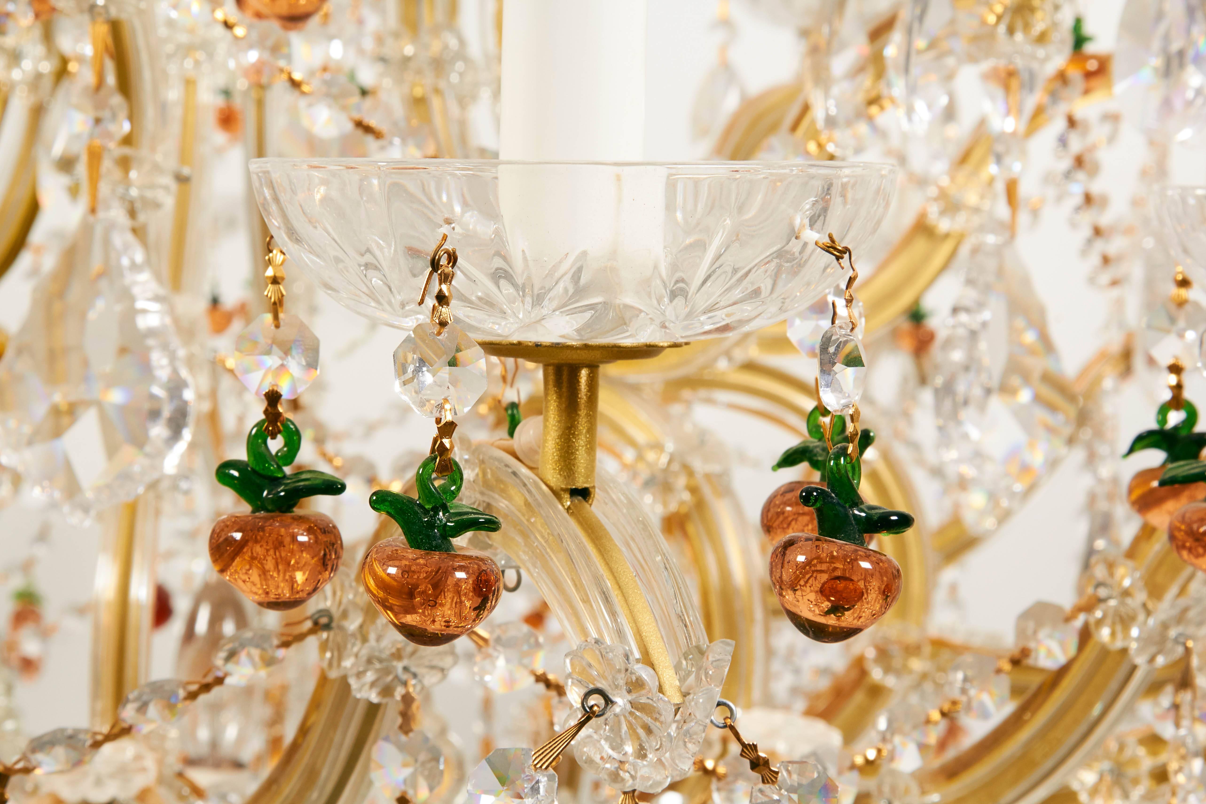 Italian Spectacular Twenty-Five-Light Venetian Crystal Chandelier with Fruit