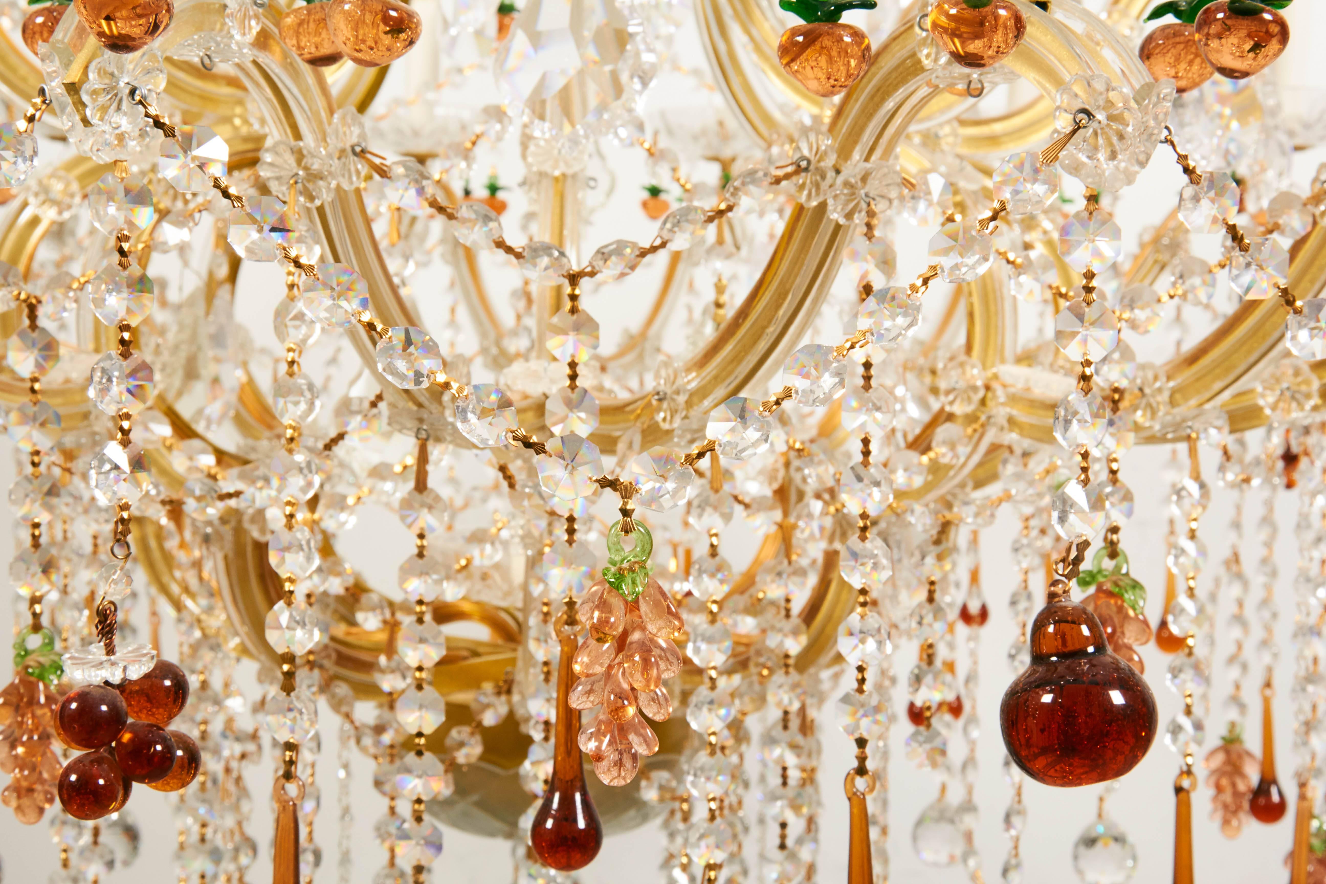 20th Century Spectacular Twenty-Five-Light Venetian Crystal Chandelier with Fruit