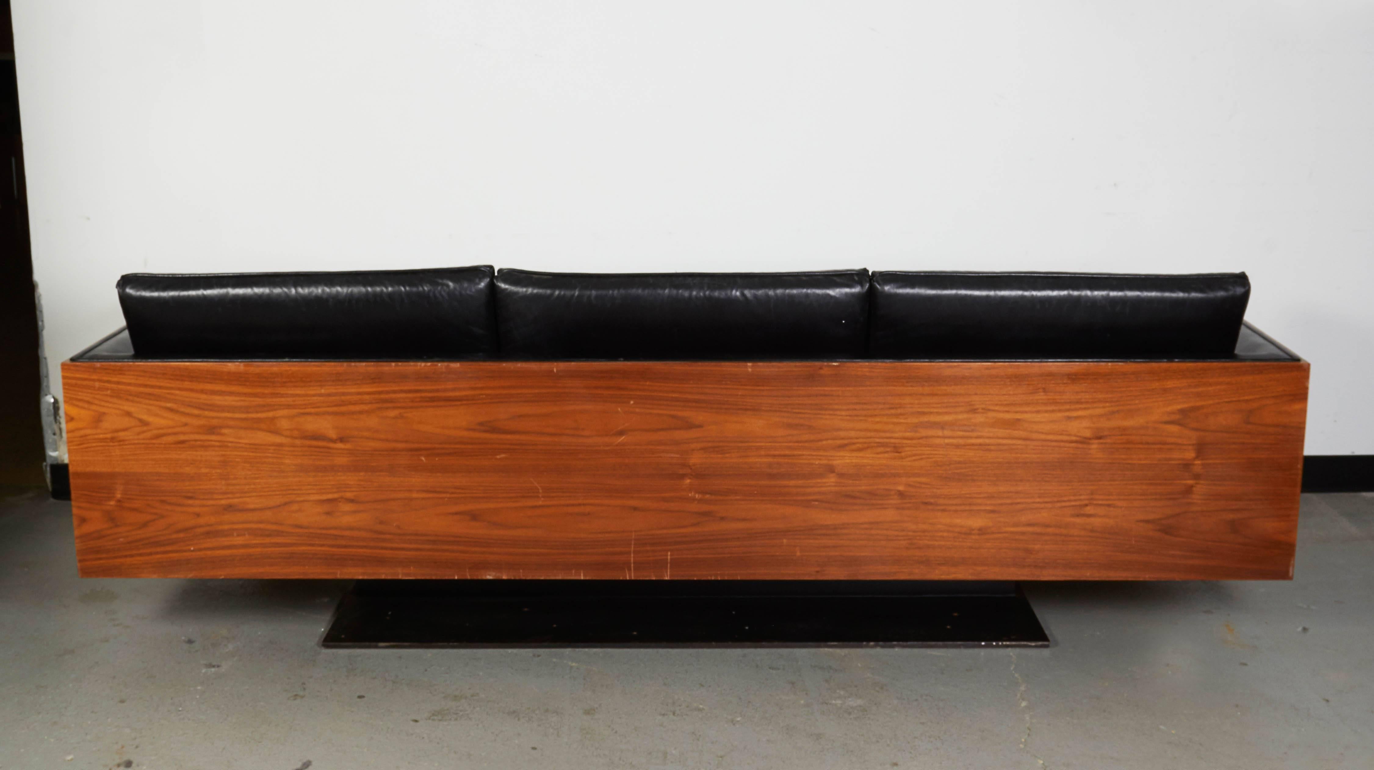 Mid-Century Modern Warren Platner Walnut and Leather Floating Sofa In Good Condition In New York, NY
