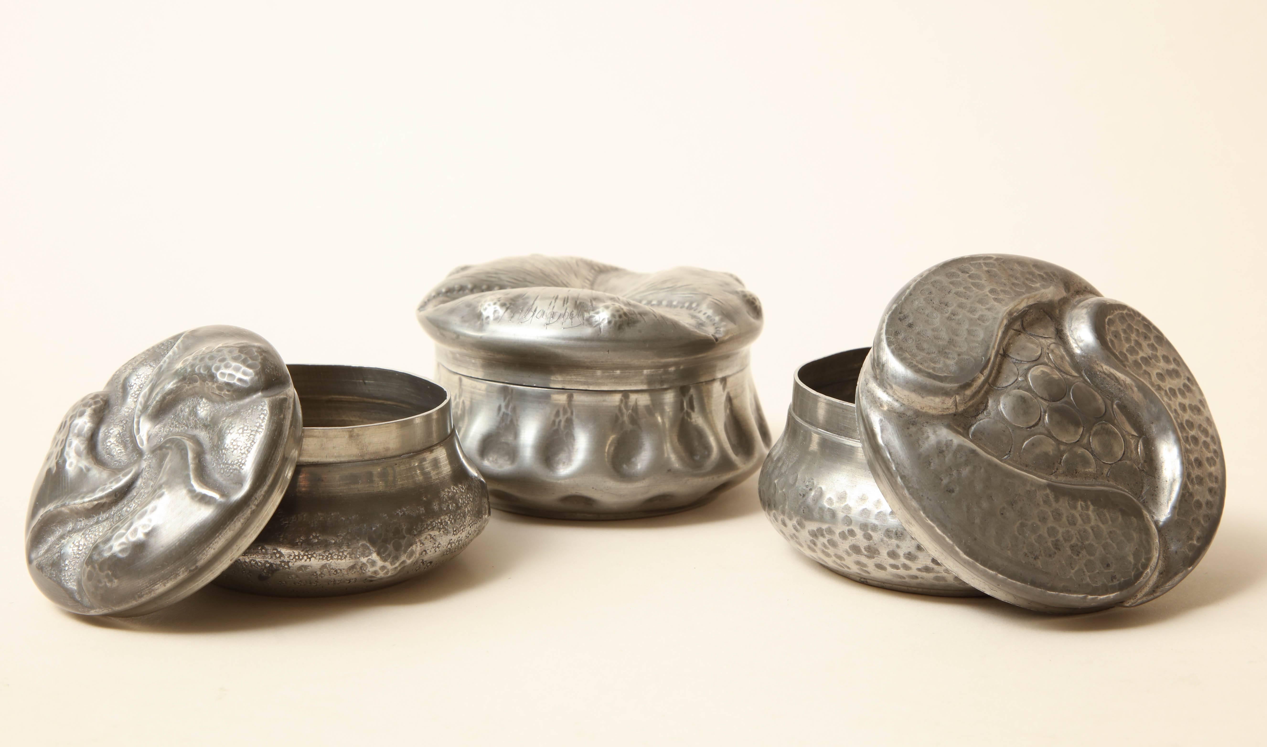 Collection of Three French Art Nouveau Dinanderie Pewter Boxes In Excellent Condition For Sale In New York, NY