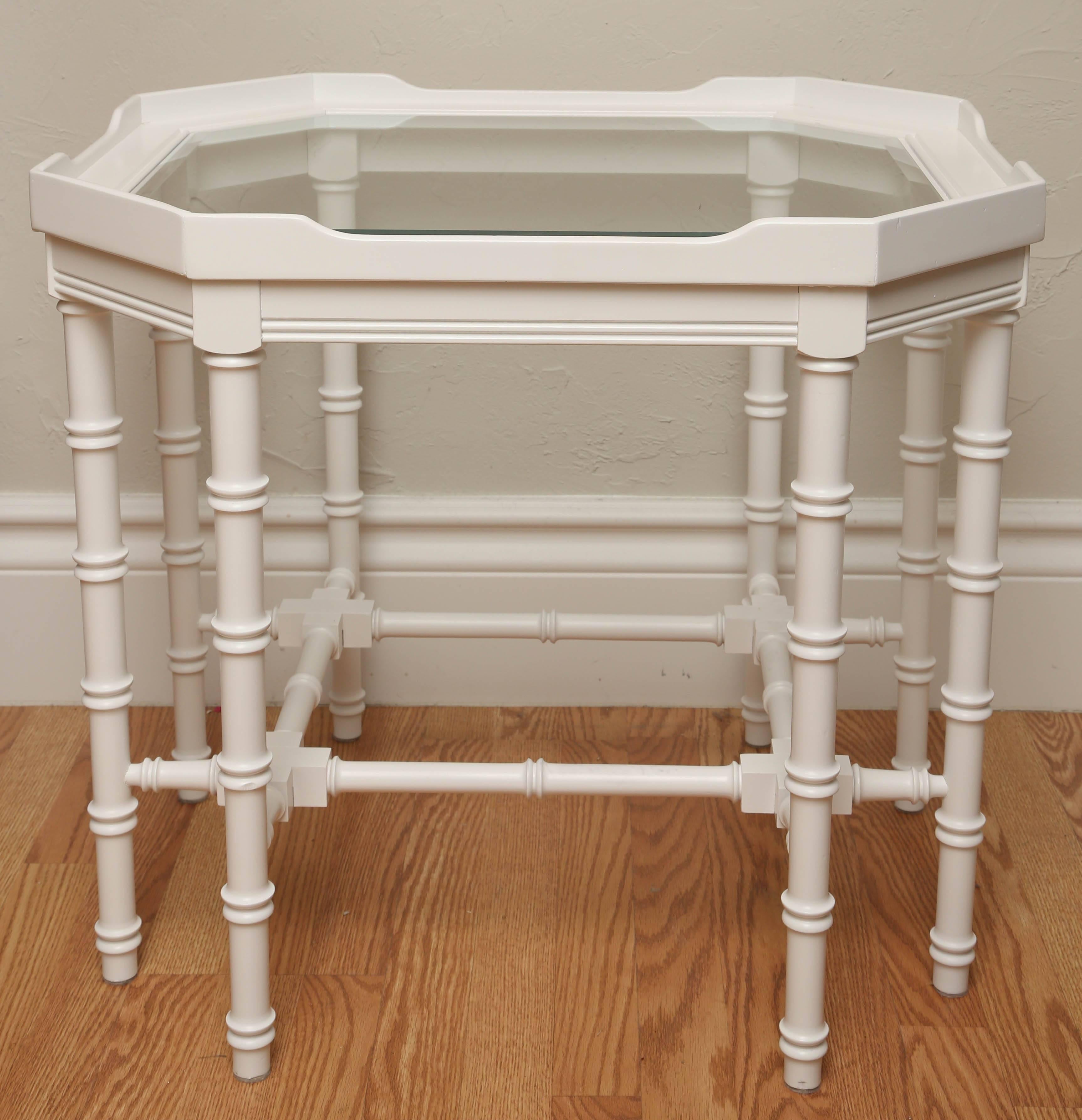 Pair of White Lacquer Faux Bamboo Side Tables In Good Condition In West Palm Beach, FL