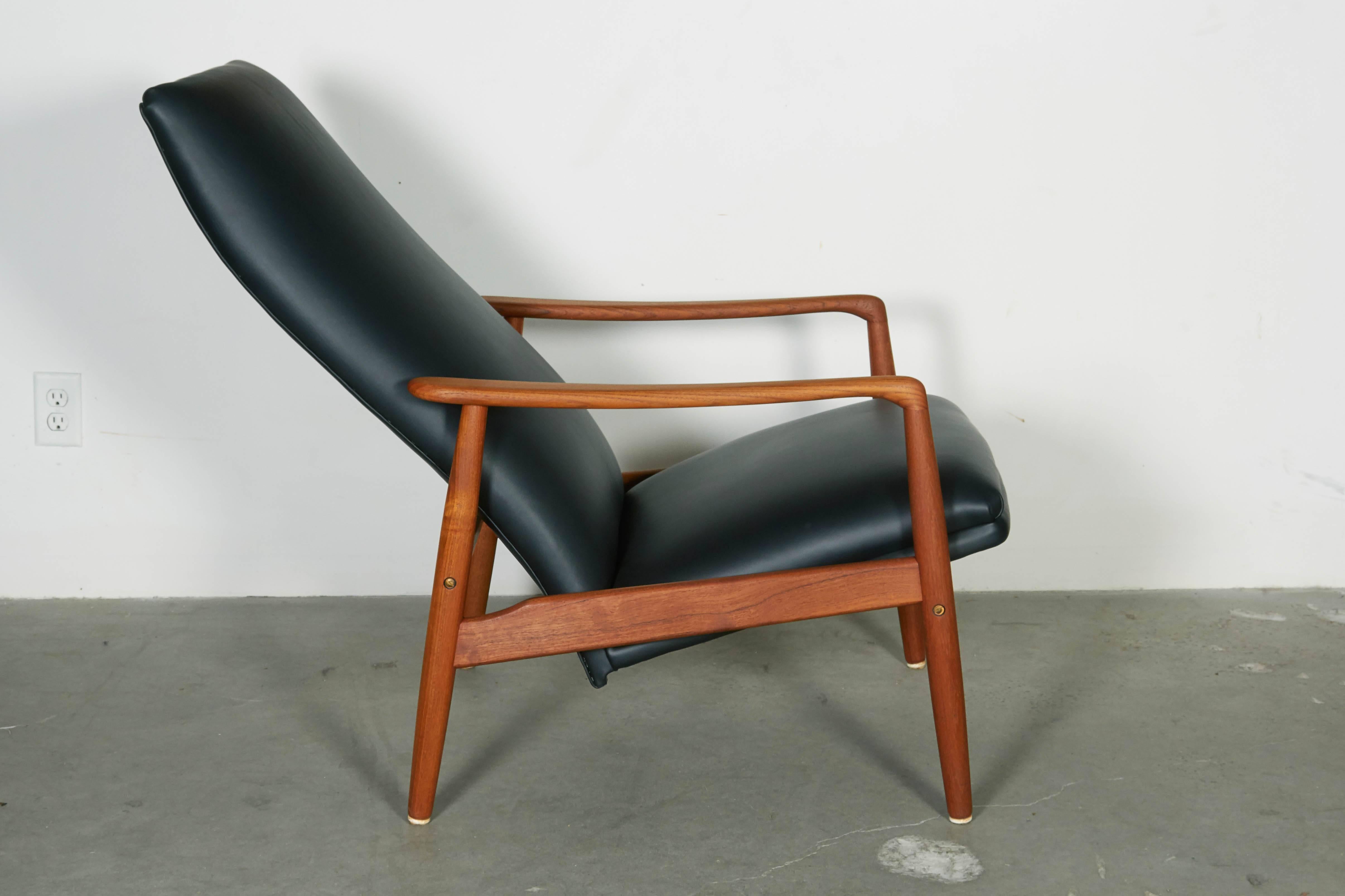 Mid-20th Century Danish Recliner Chair by Soren Ladefoged