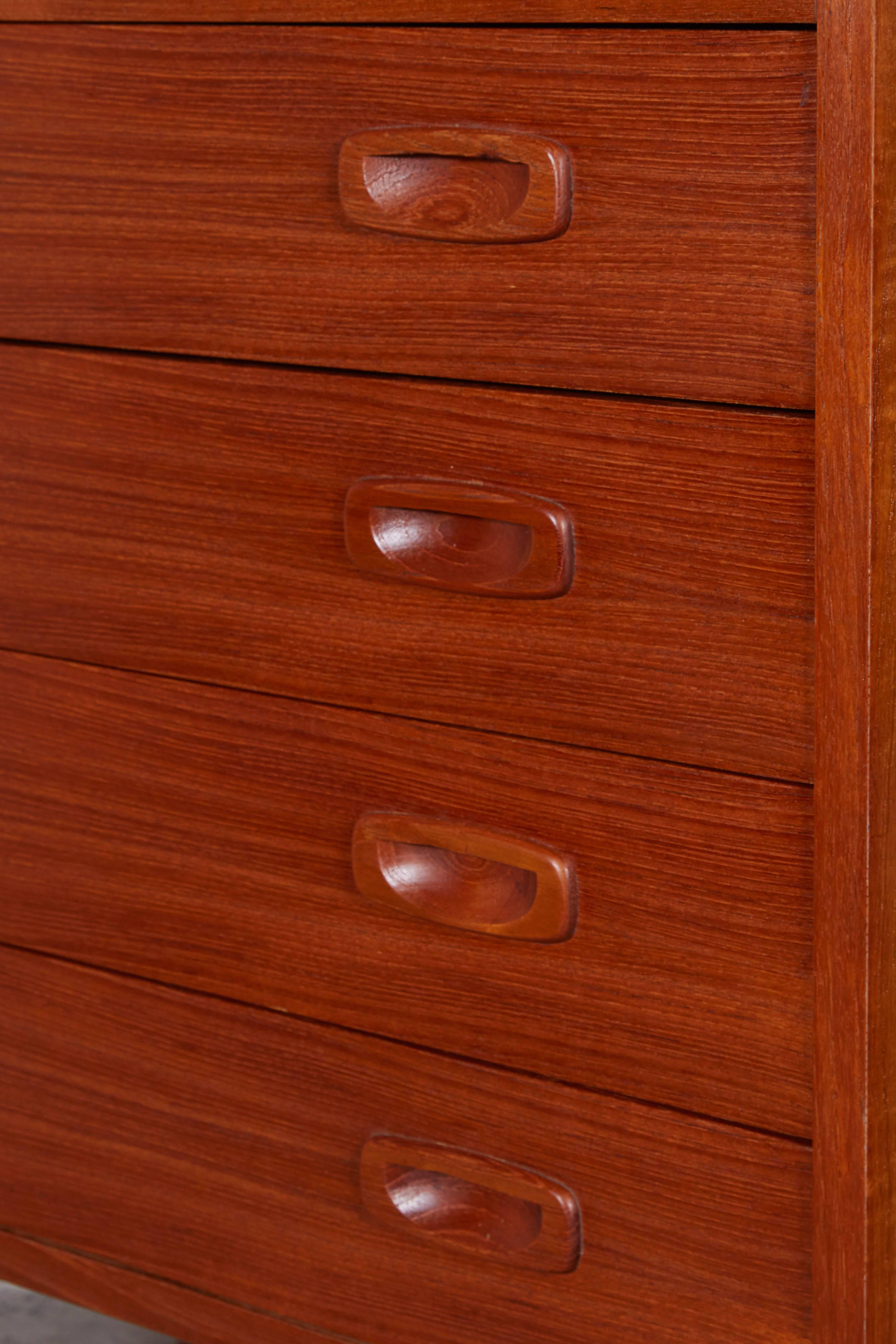 Teak Modular Dressers, Pair In Excellent Condition In New York, NY