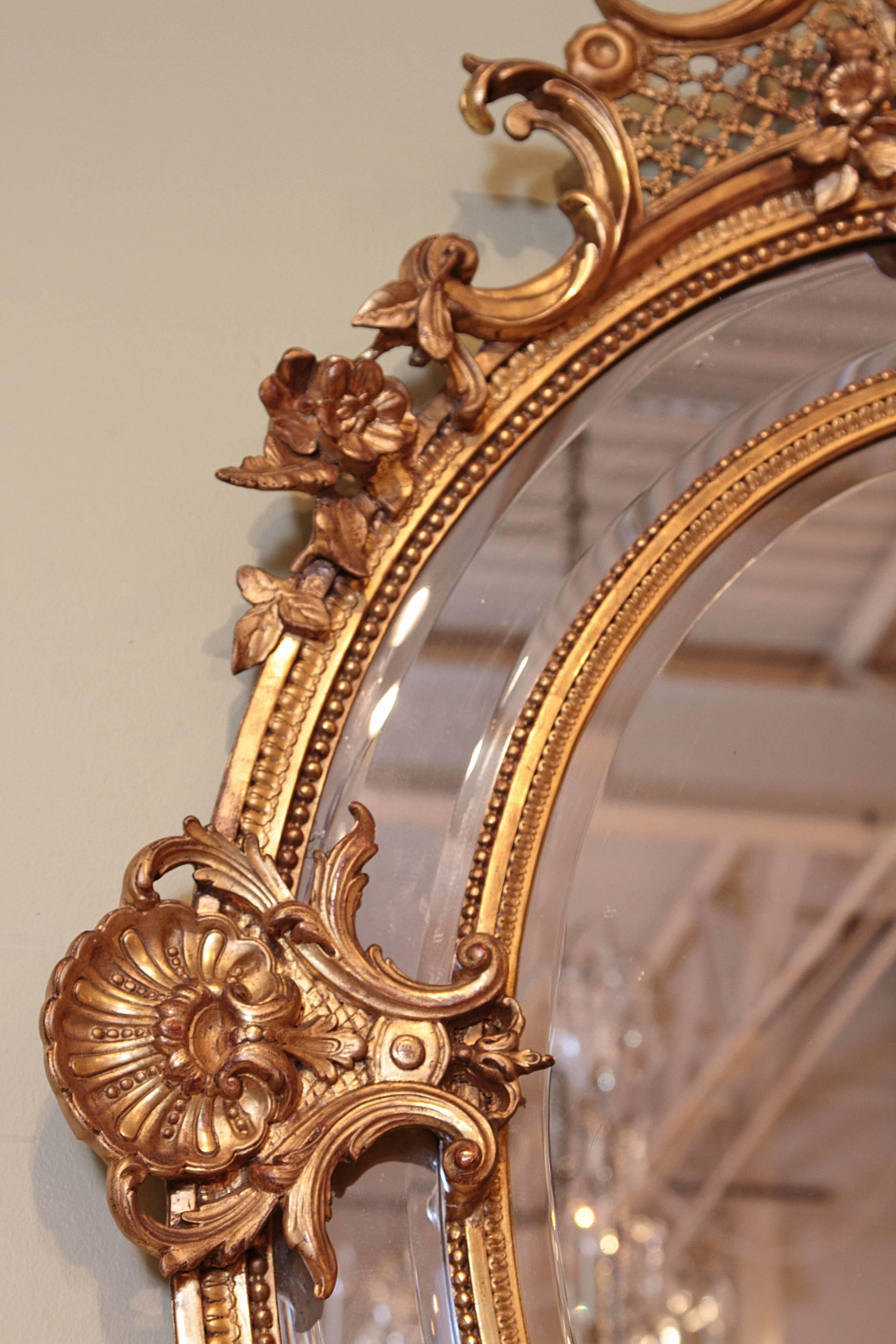 19th Century French Louis XV Fine Gilt Carved Oval Mirror 3