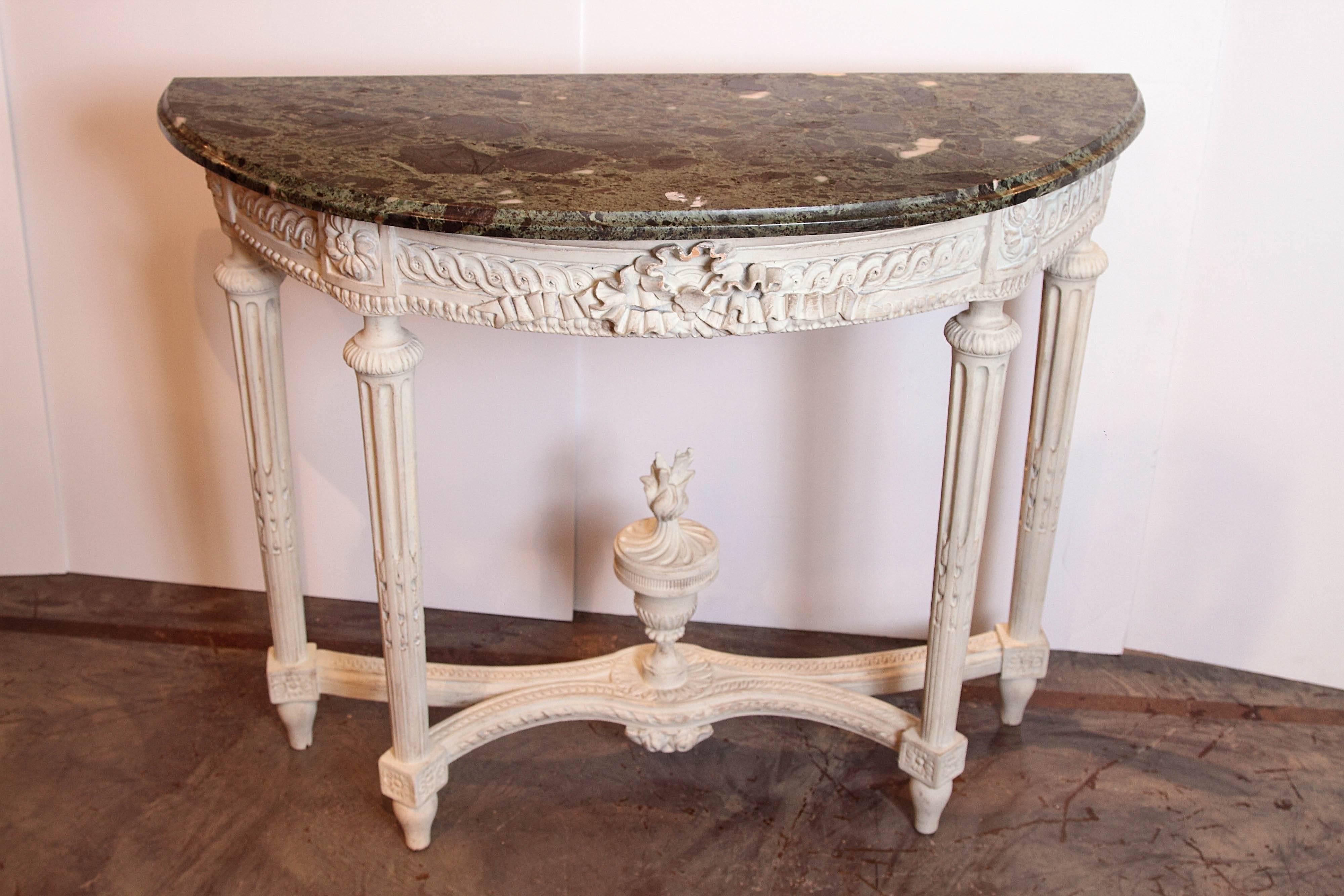 Pair of 19th Century French Louis XVI Painted CrèmeConsoles In Excellent Condition In Dallas, TX