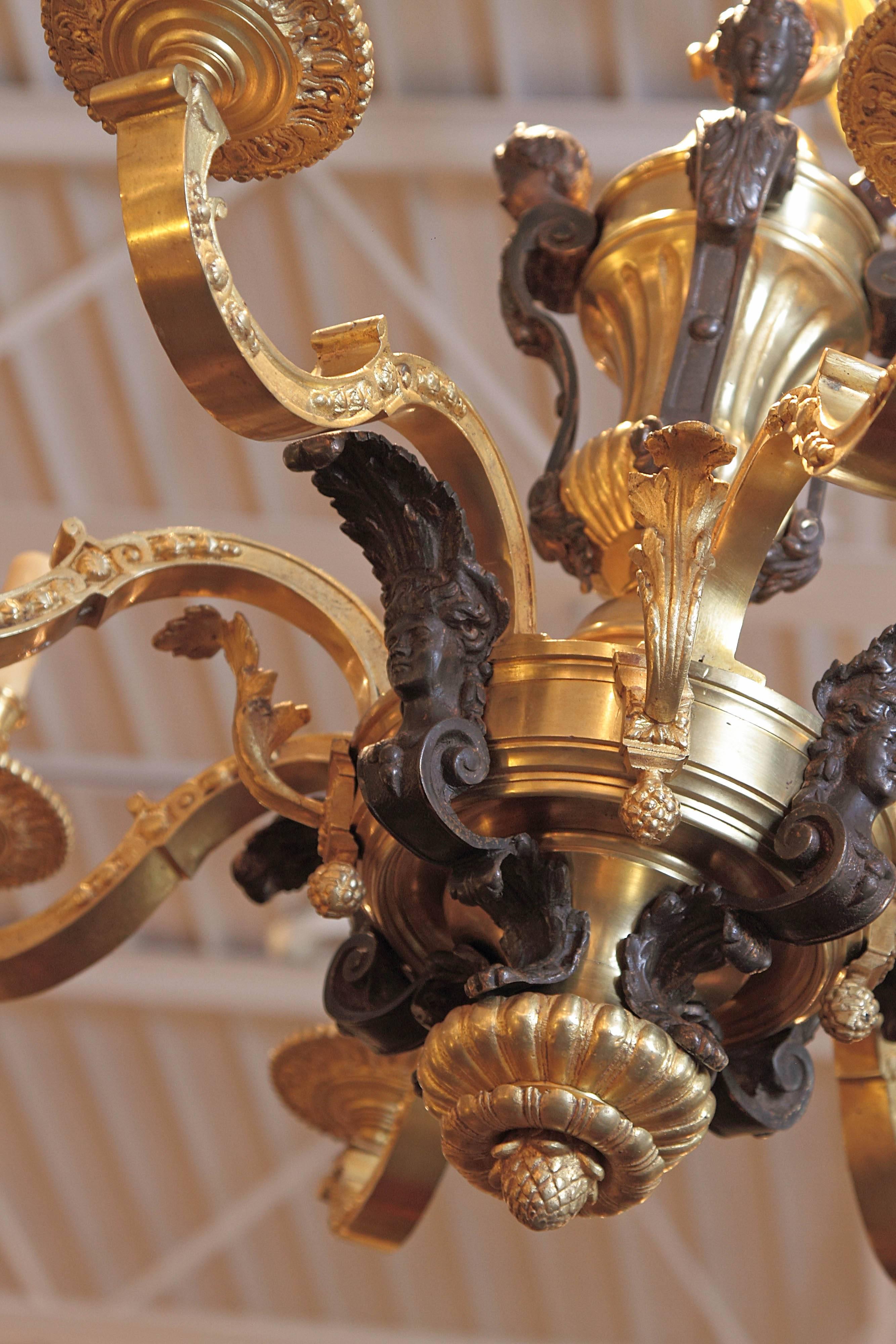 Beautiful 19th Century French Regence Gilt Bronze Chandelier For Sale 4