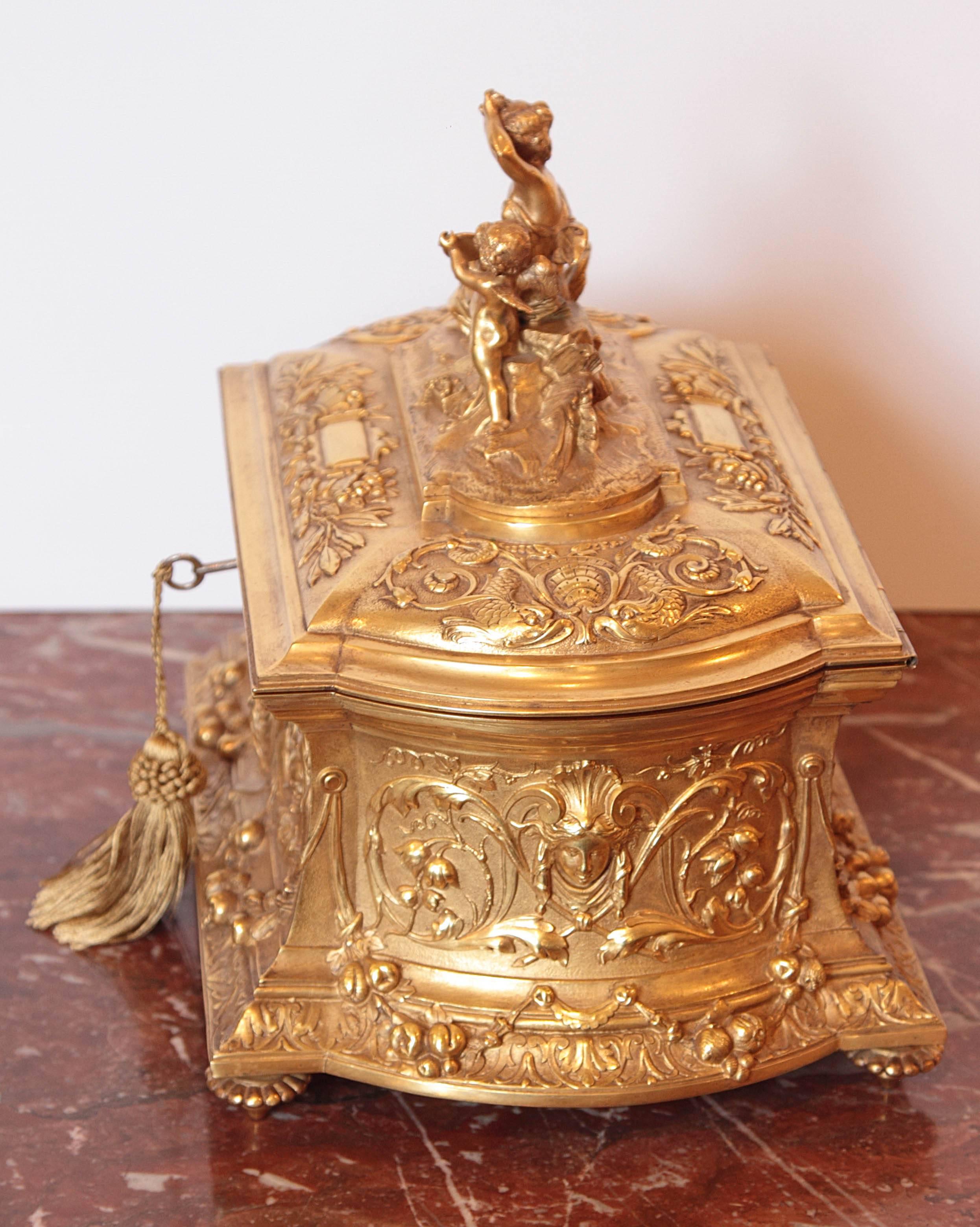 19th Century French Large Finely Cast Gilt Bronze Casket In Excellent Condition In Dallas, TX