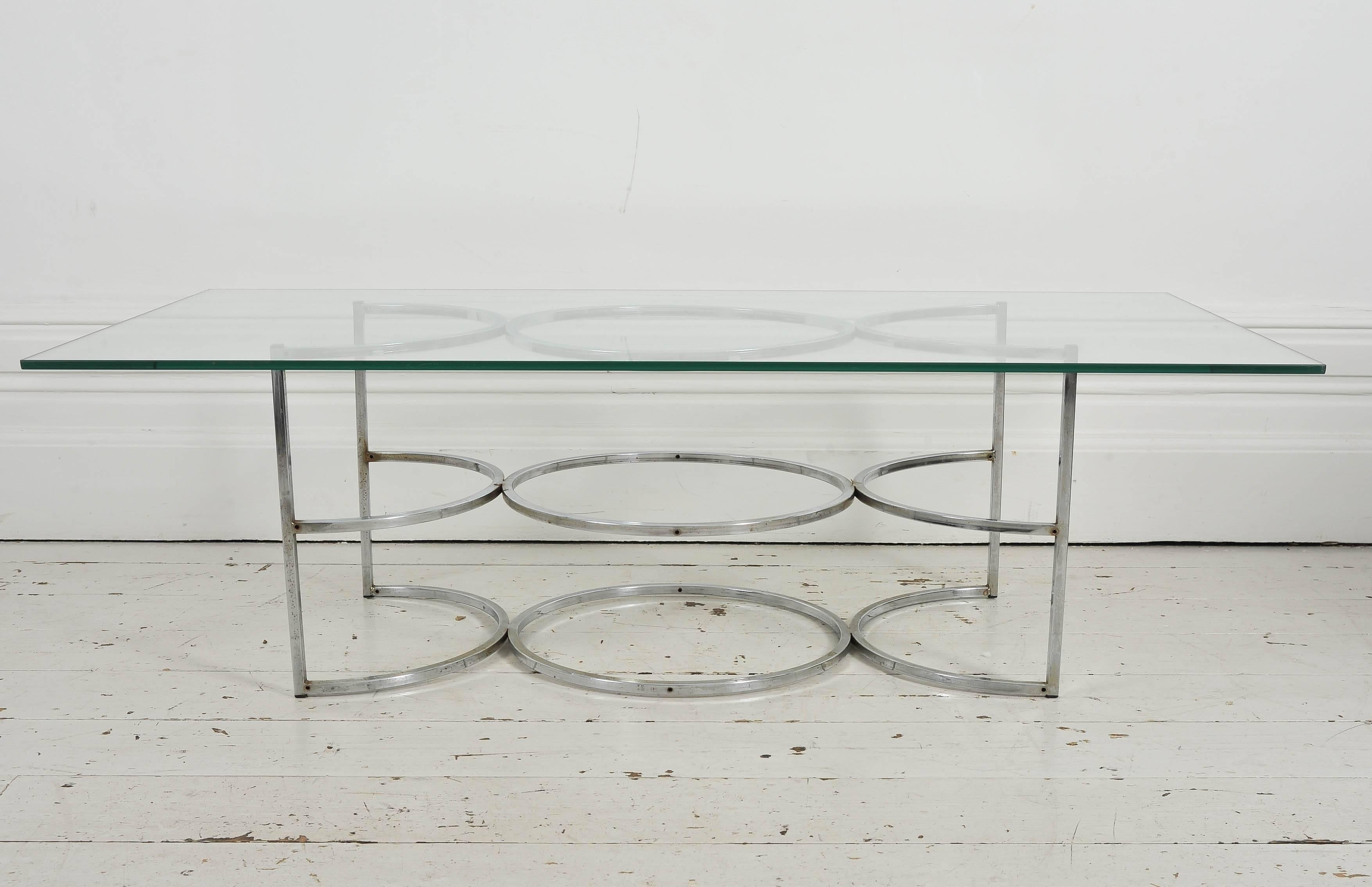 French 1960's Coffee Table with Chrome Circle Base and Glass Top For Sale 1
