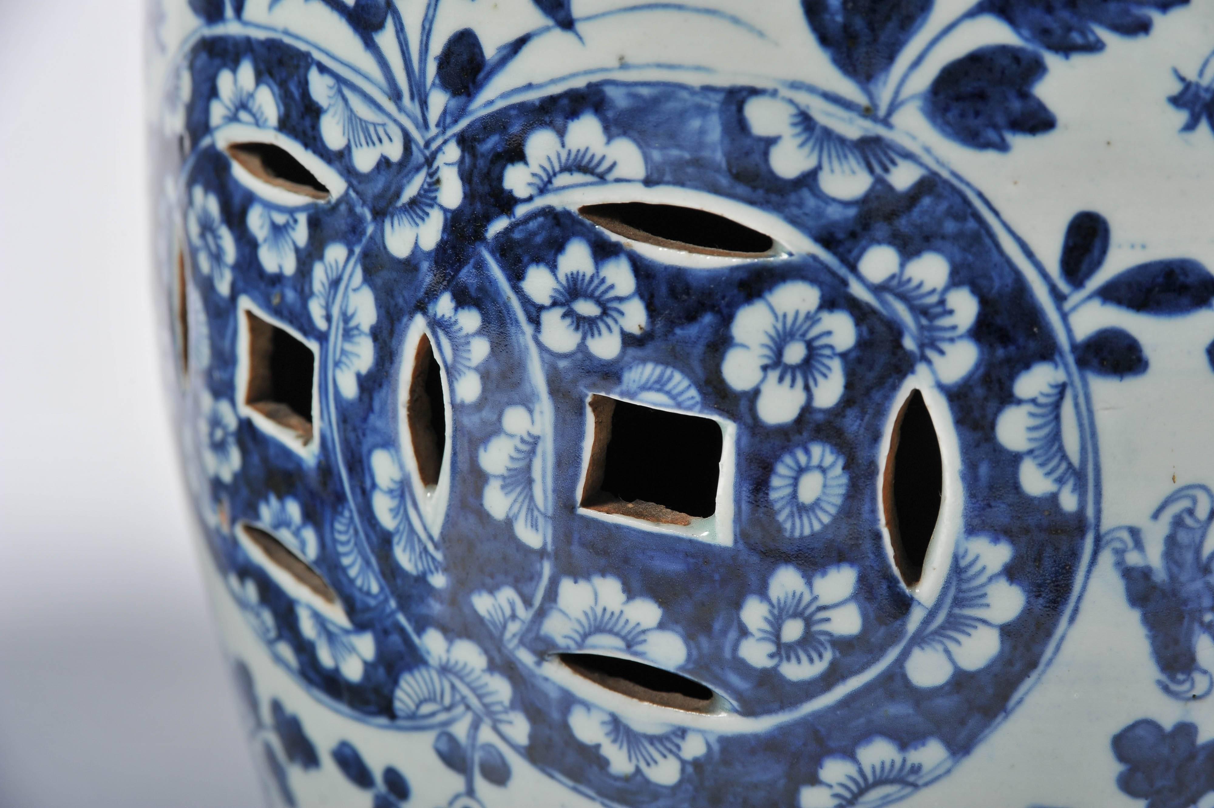 Pair of 19th Century Chinese Blue and White Garden Seats 1