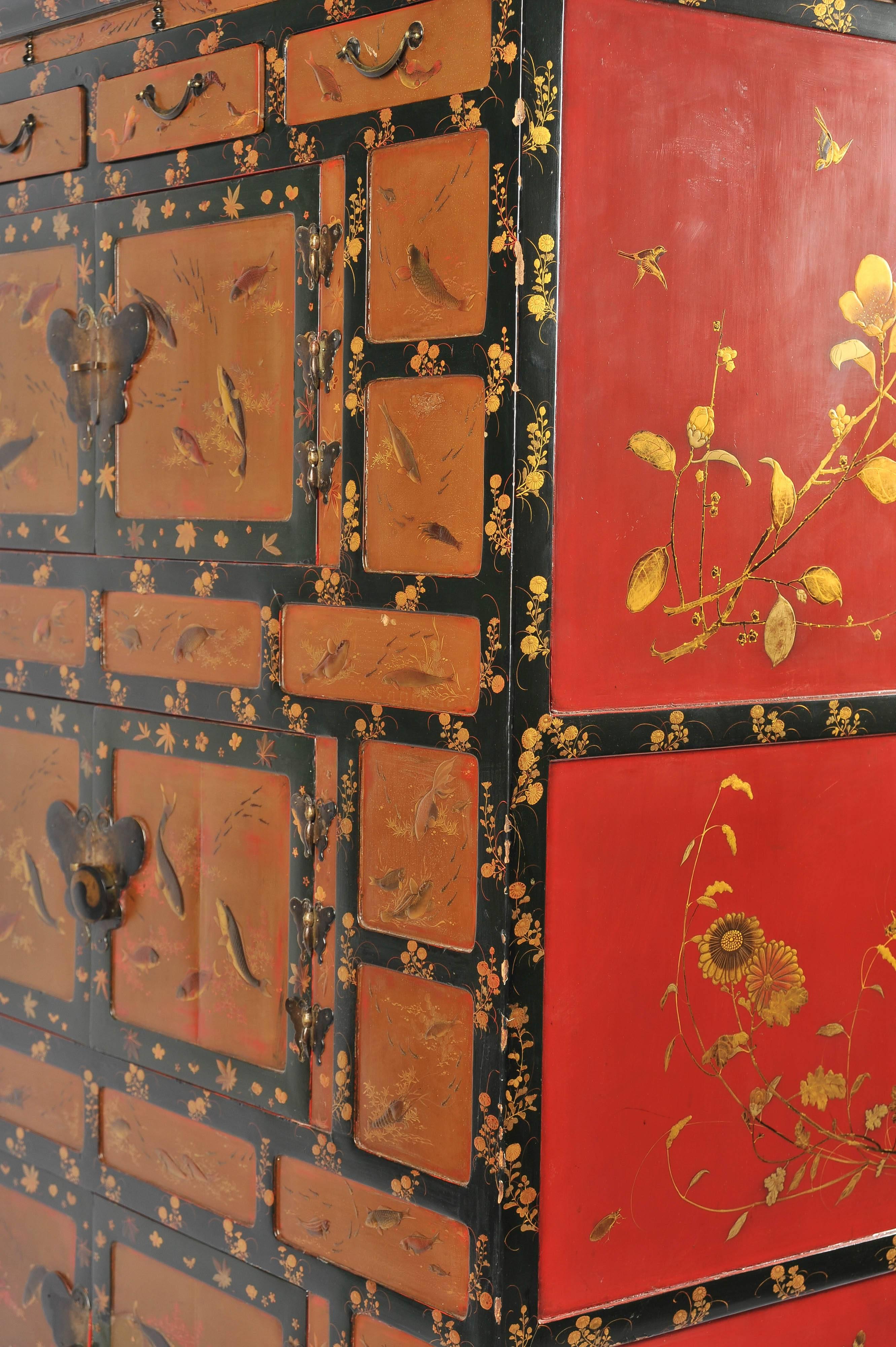 Japanese Meiji Period Lacquer Cabinet 1