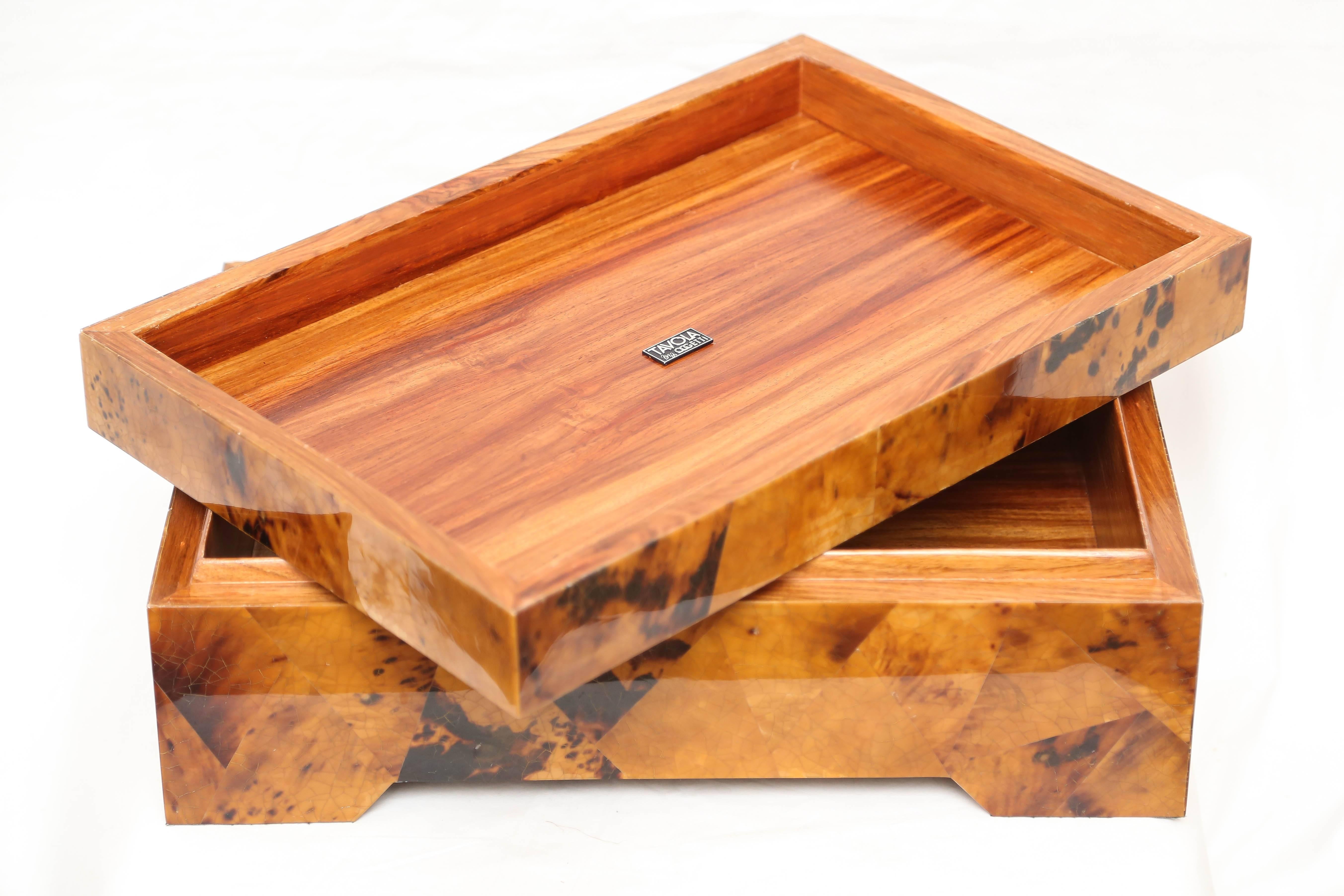 Eugenio Tavola by Oggetti Horn and Shell Box over Wood 3