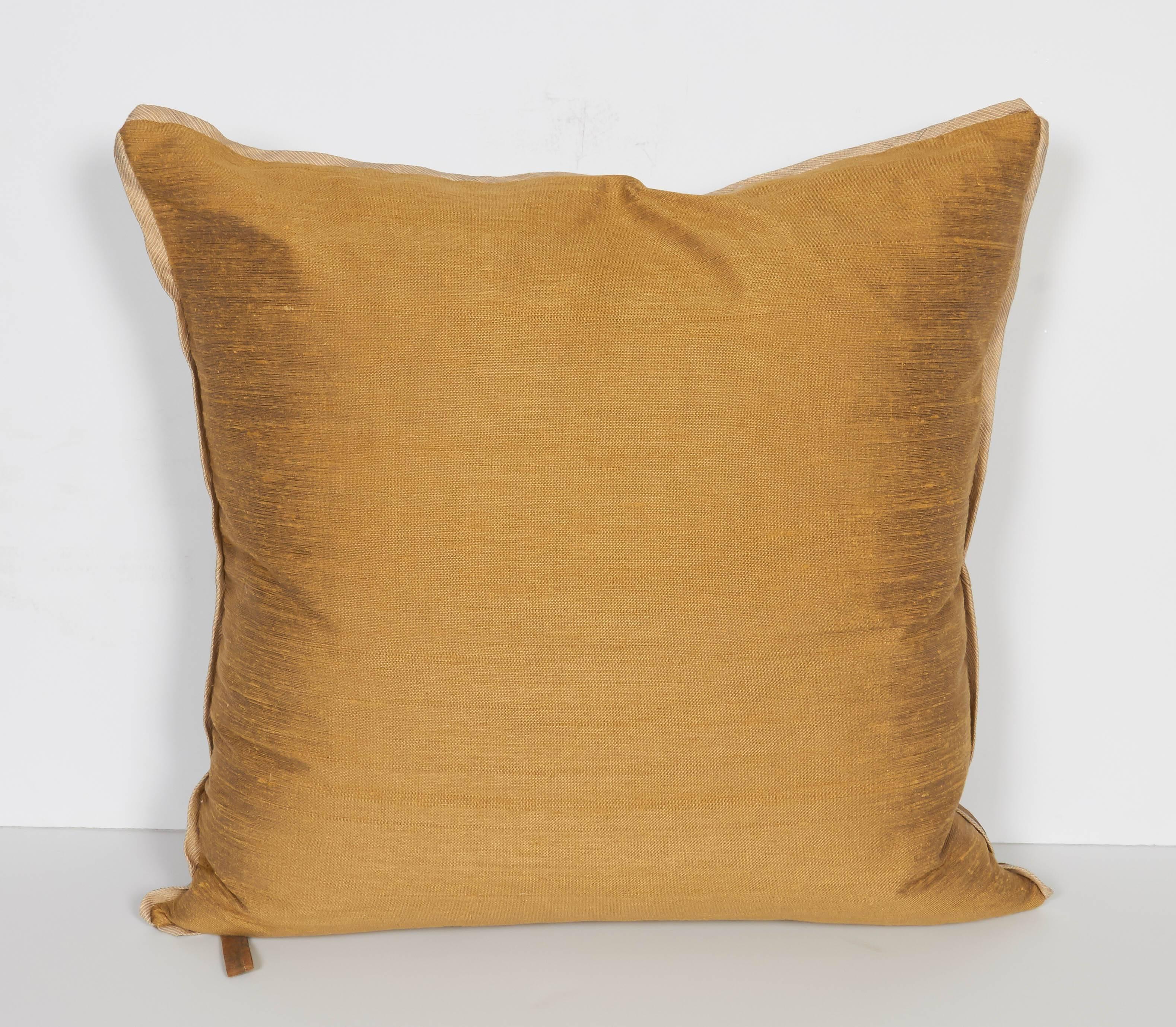 A Pair of Fortuny Fabric Cushions in the Sevigne Pattern  In Excellent Condition In New York, NY