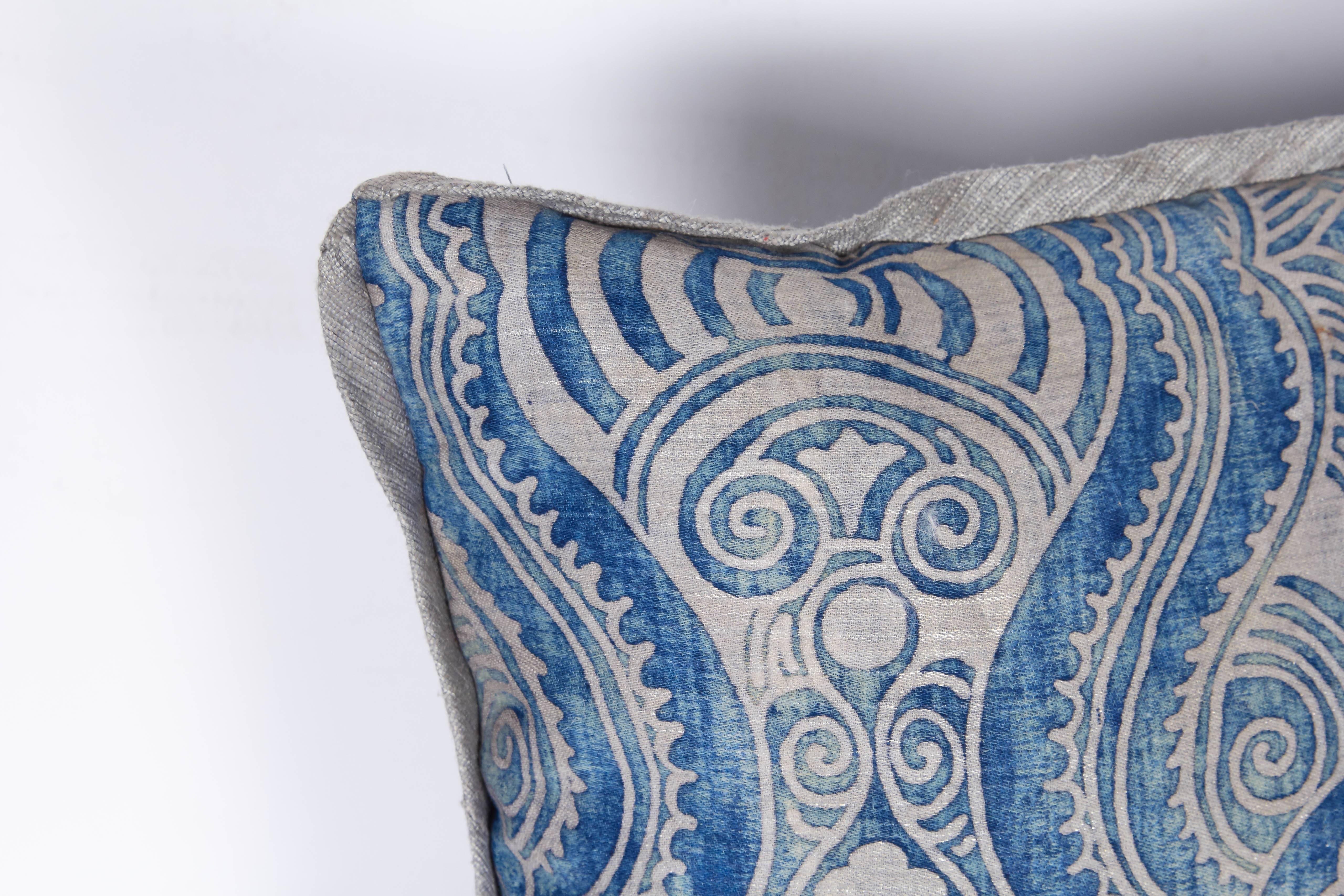 American A Pair of Fortuny Fabric Lumbar Cushions in the Peruviano Pattern
