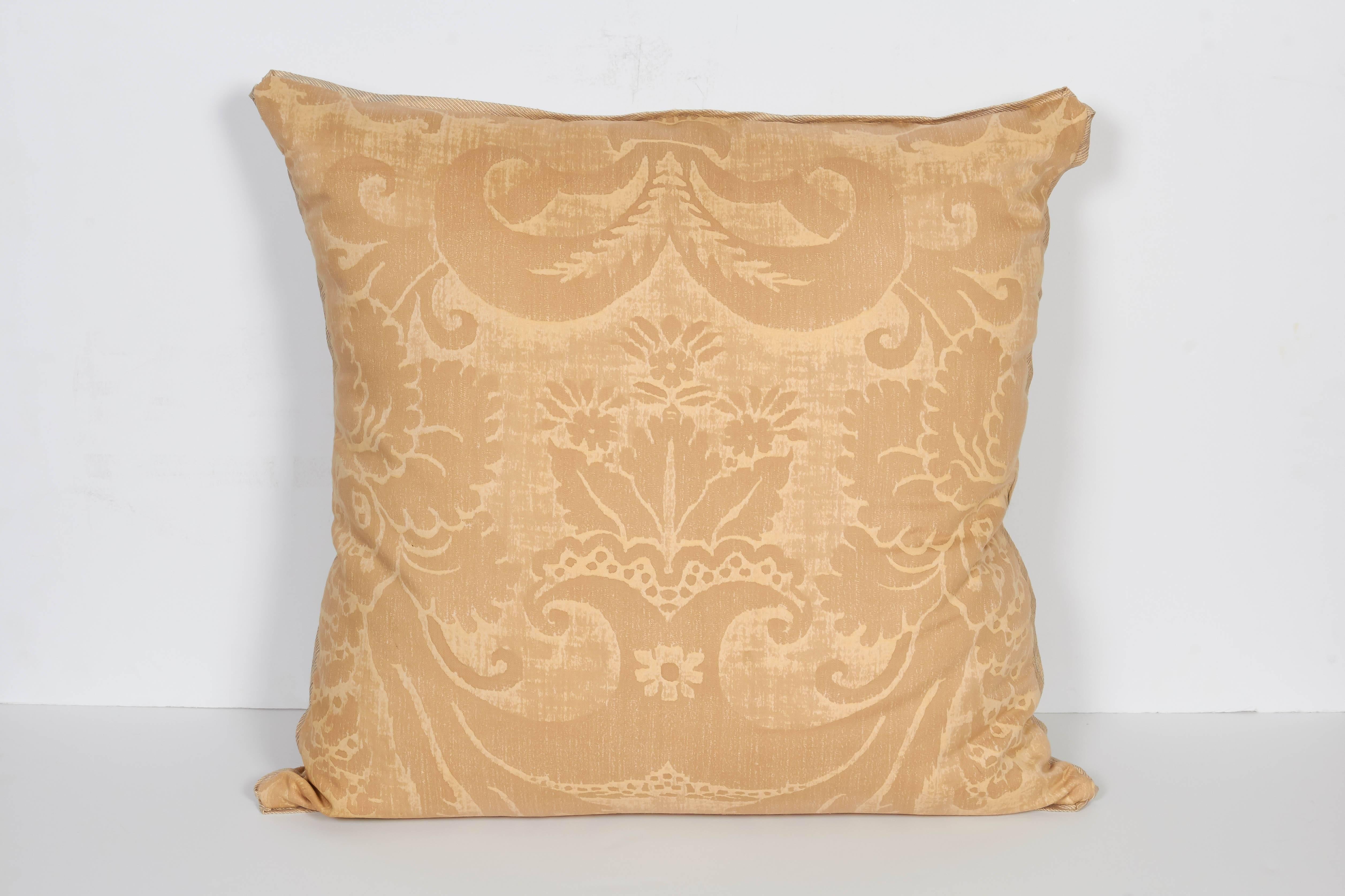 Louis XV A Pair of Fortuny Fabric Cushions in the Glicine Pattern For Sale