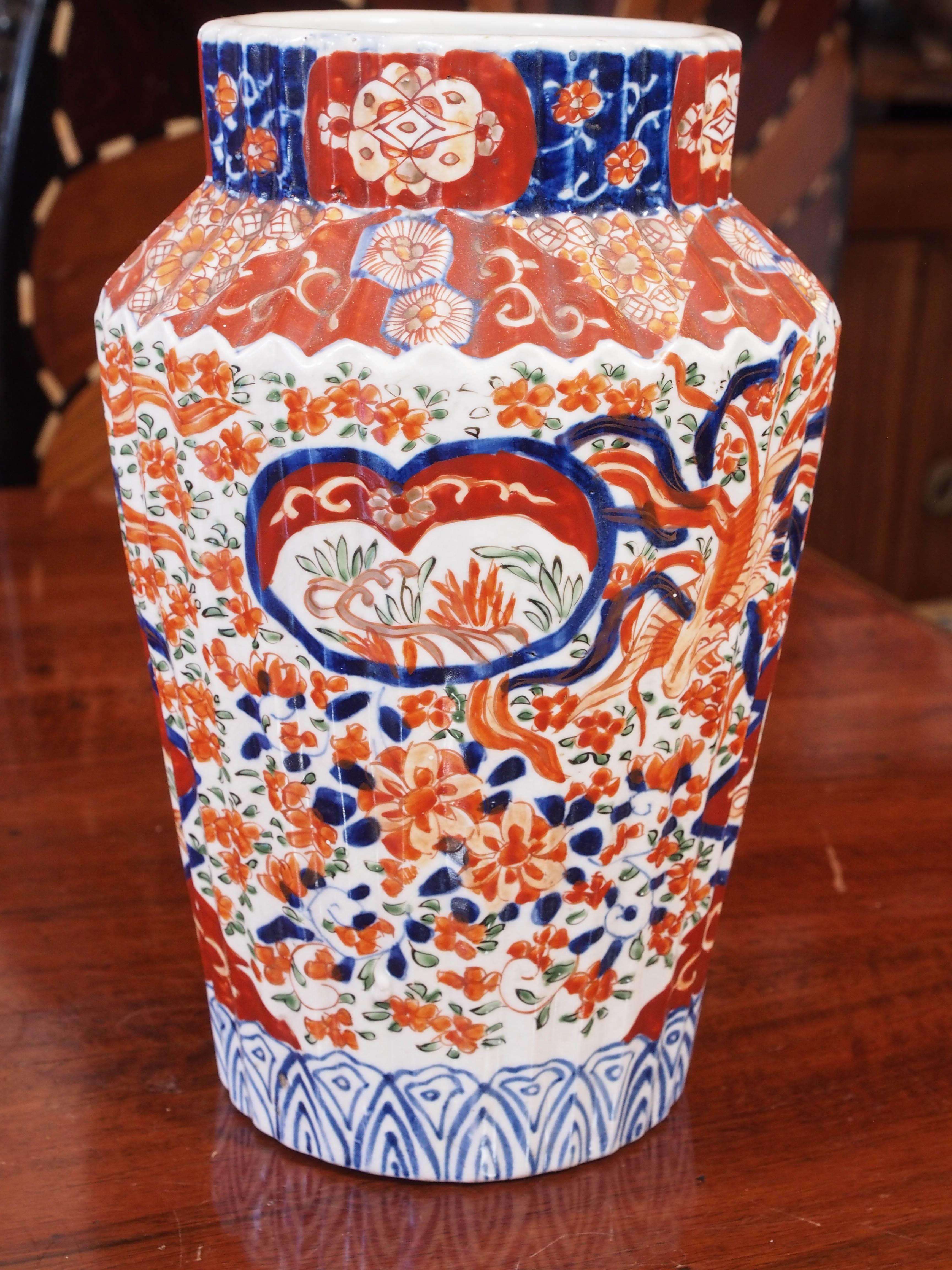 20th Century Pair of Ribbed Imari Vases For Sale